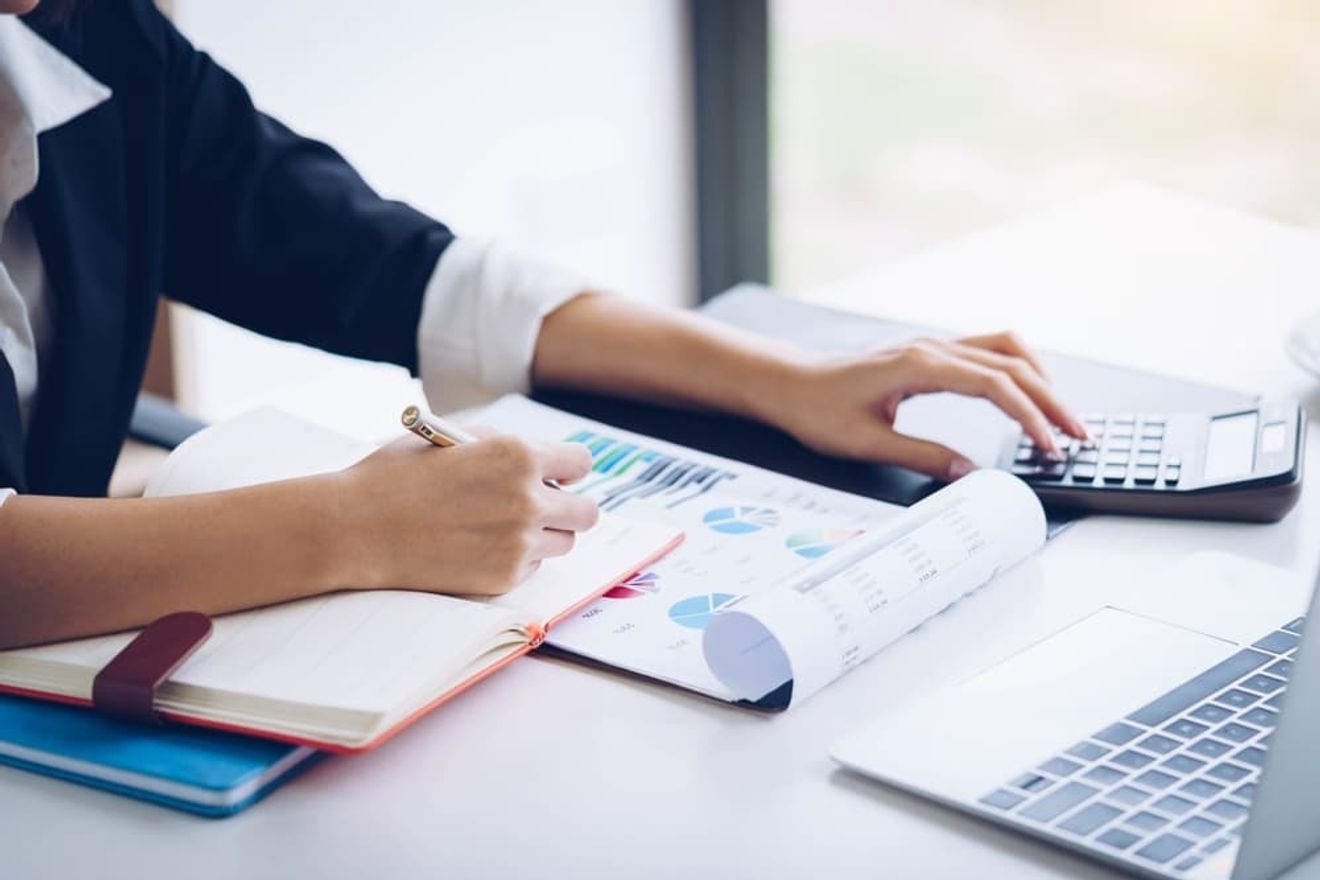 他人振出小切手とは?他人振出小切手の会計処理について