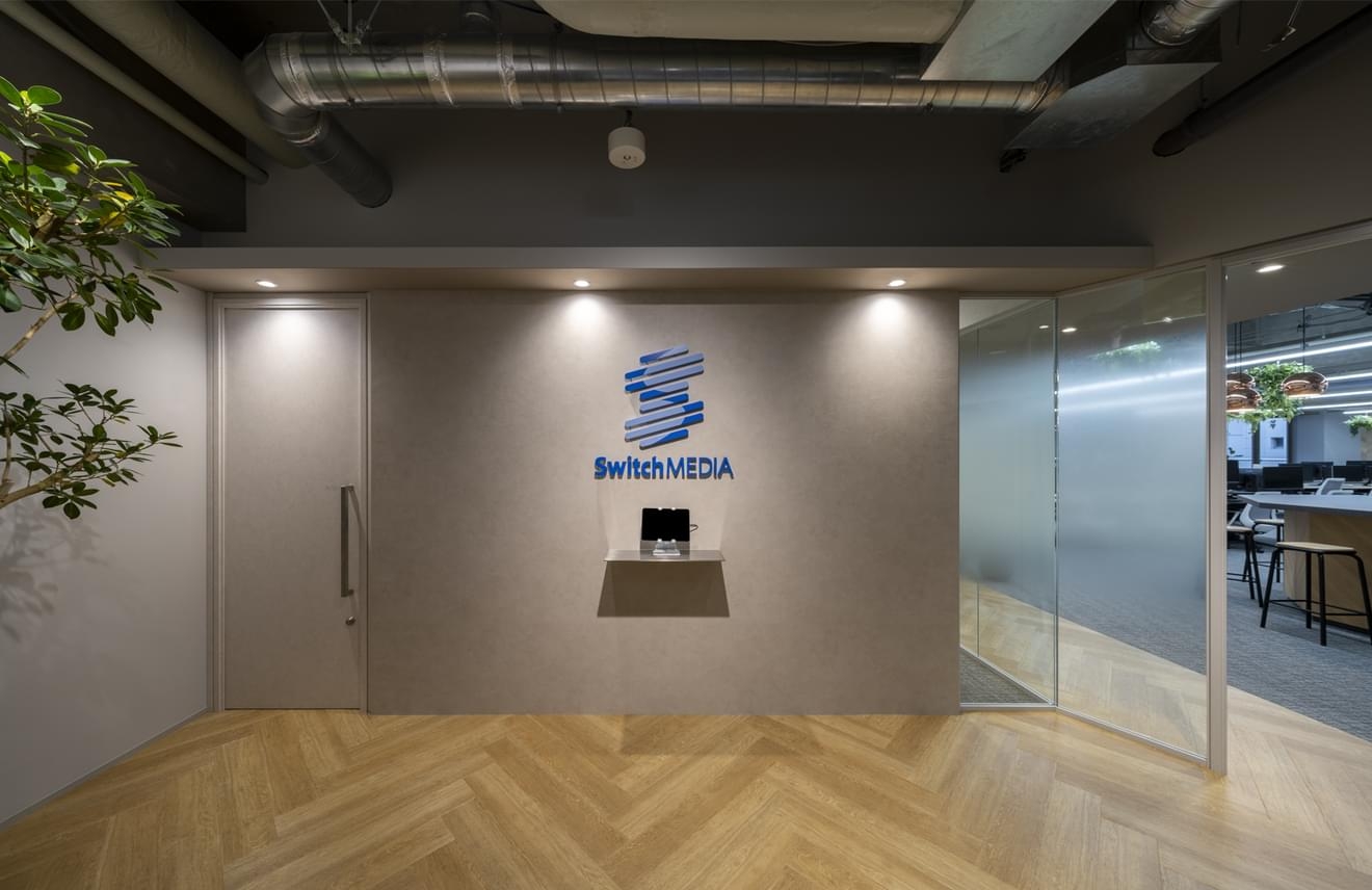 【コーポレートマネージャー候補】フレックス／大手企業をはじめ、サービス導入社数は200社超！テレビCM出稿分析SaaS「TVAL」や、リアルタイム視聴率がわかる「TVAL now」などのサービスを開発・提供！テレビ視聴データ分析に特化したSaaS企業の画像