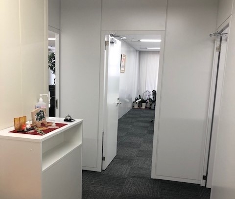 【経理代行スタッフ】年間休日125日！淀屋橋駅近の好立地！幅広い企業のバックオフィス業務全般を受託し、財務コンサルティングも行っている事業会社の画像