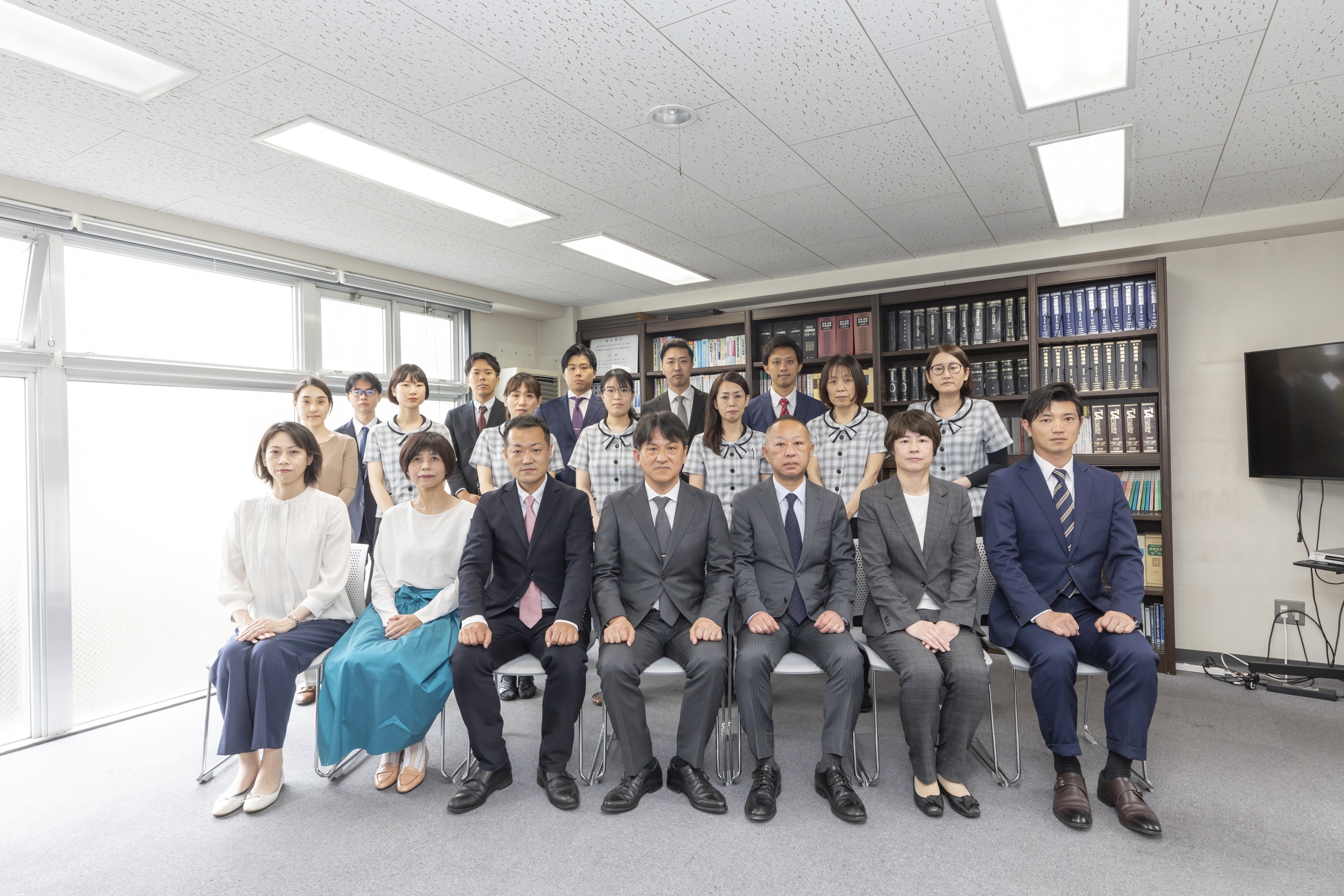 【税理士補助スタッフ】日商簿記3級以上必須！資格取得応援！法人化から19年の確かな実績！1億円規模の顧問先を多数経験することができる税理士法人の画像