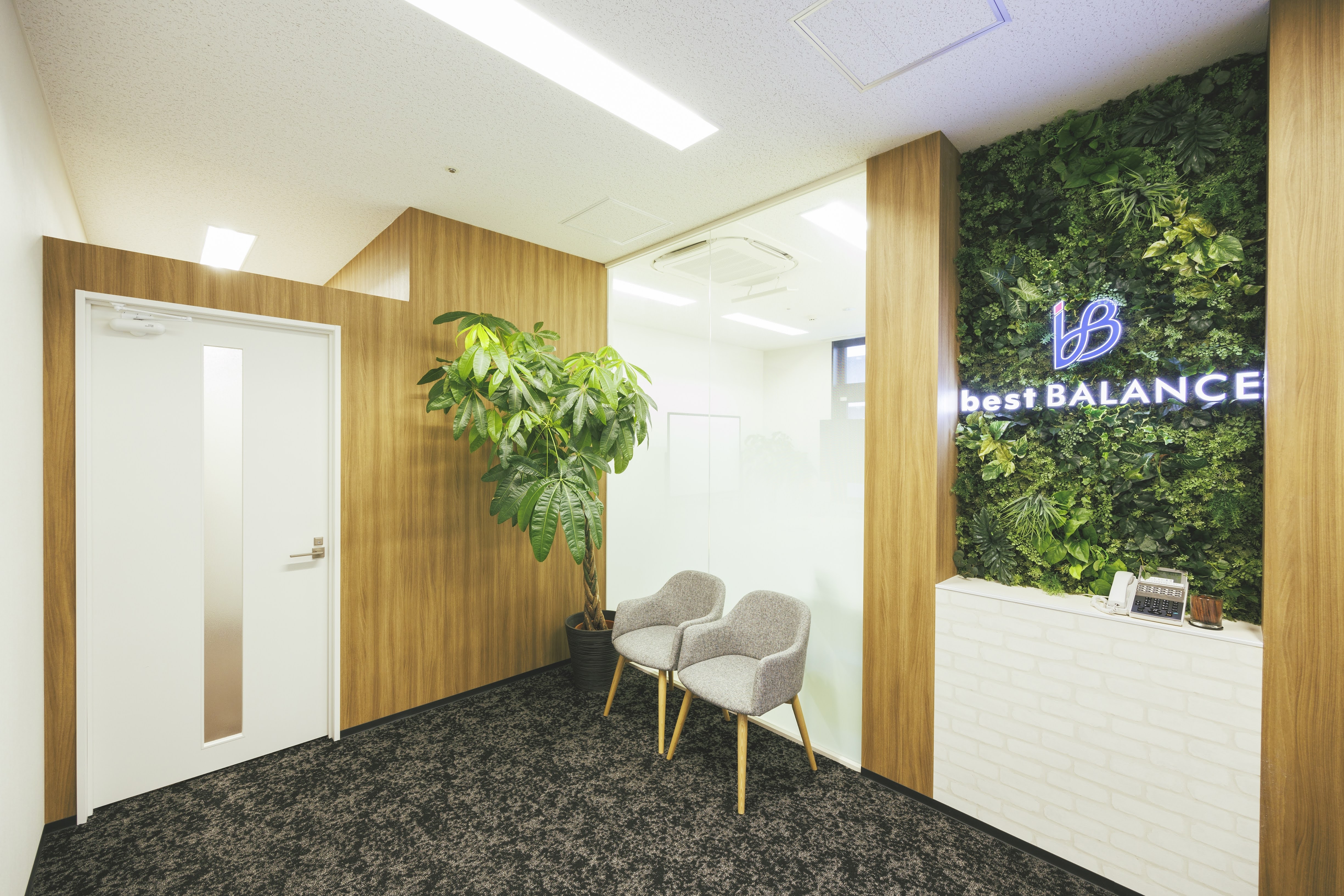 【税務会計スタッフ】フルフレックス／リモート可／資格取得を全力応援します！会計業務だけにとどまらず、経営全般へのサポートを行うコンサルティング集団！顧問先1社1社との深い関わりを重視する税理士事務所の画像