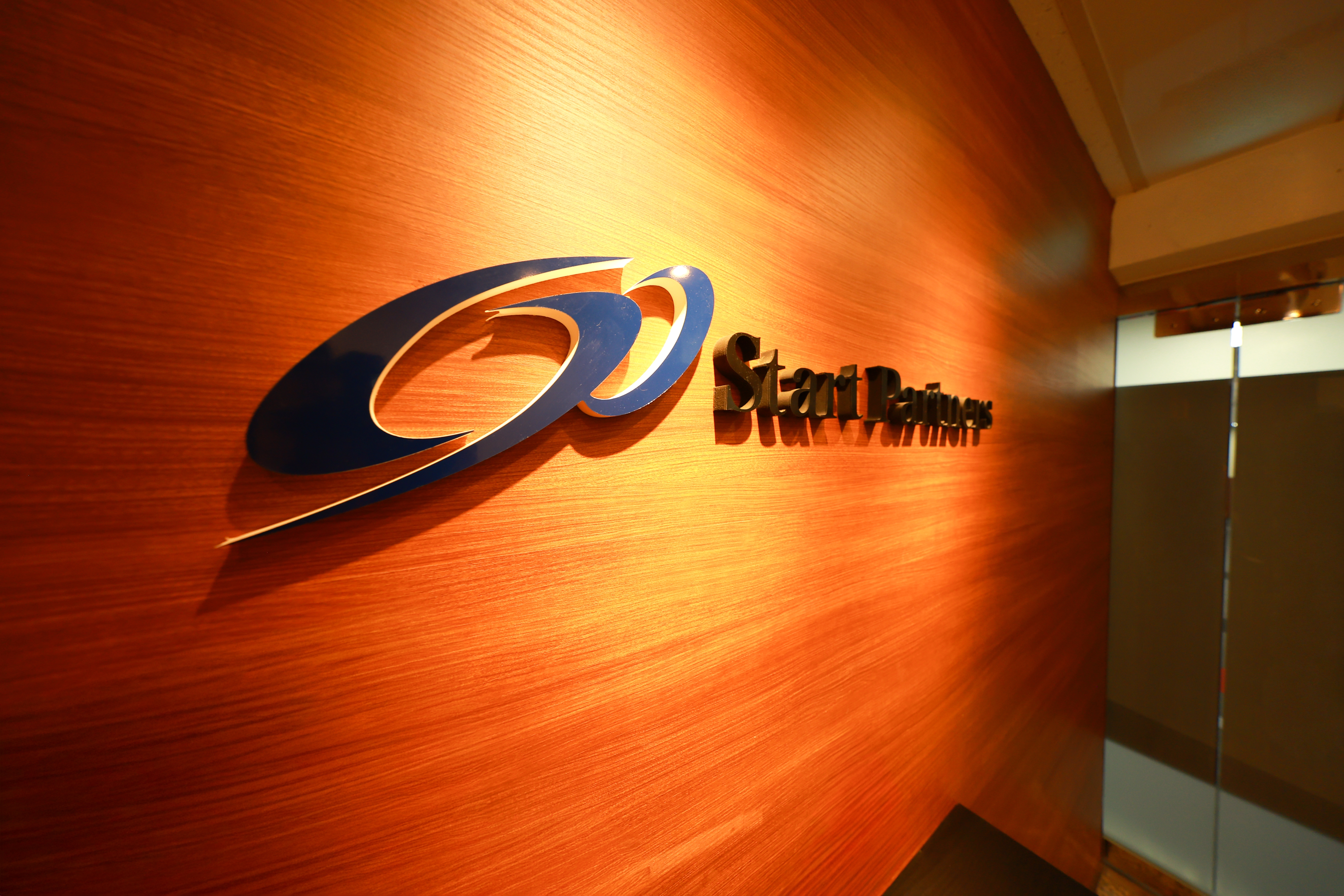 【裁量×年収UP】拡大フェーズ参画｜平均年齢35歳・成果が昇給に直結する会計事務所の画像