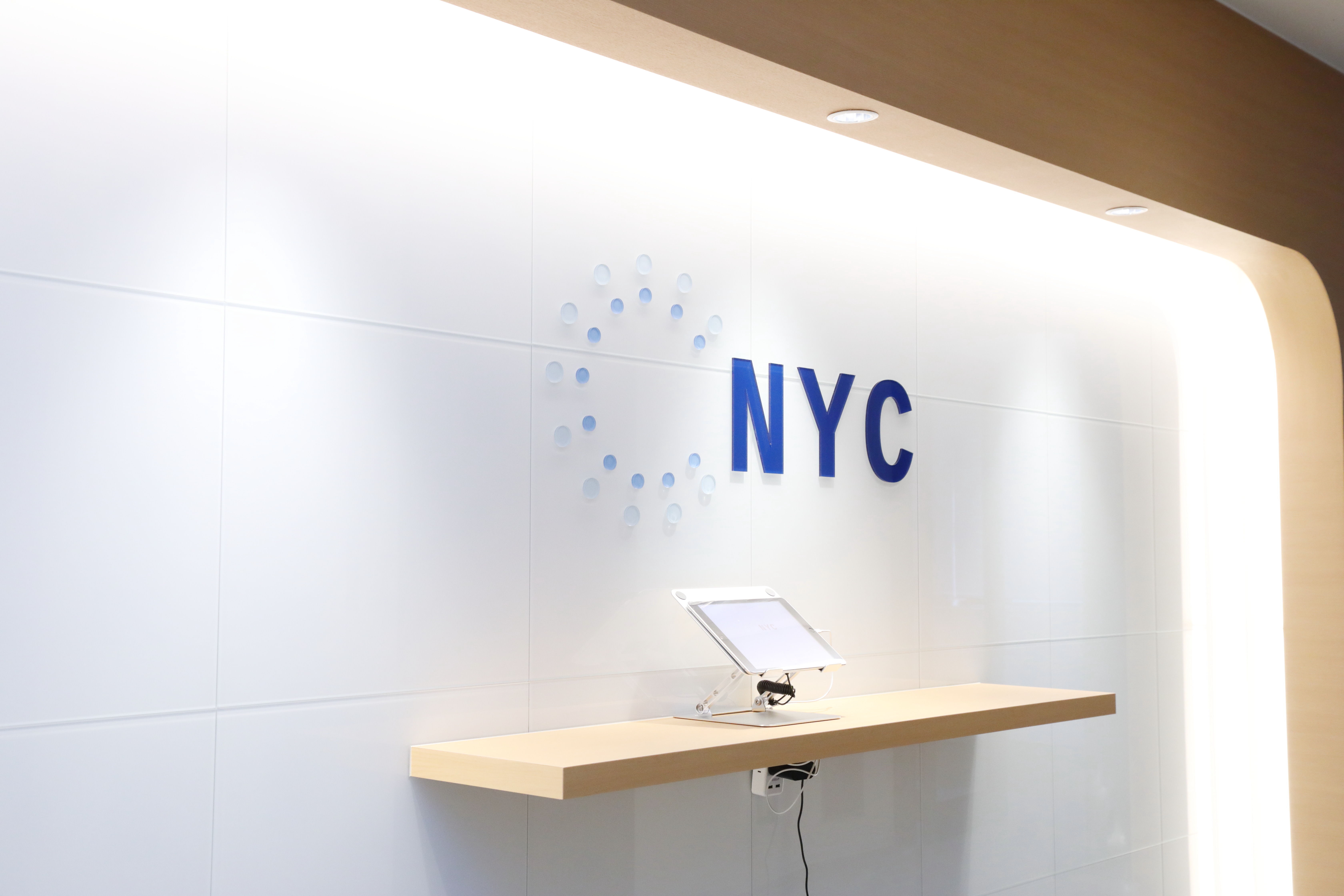 【経理スタッフ】エグジットボーナスあり／日本が誇る中小企業の独自の技術や強み、歴史を未来へつないでいくために、中小企業投資・コンサルティングを提供している急成長中の企業！の画像