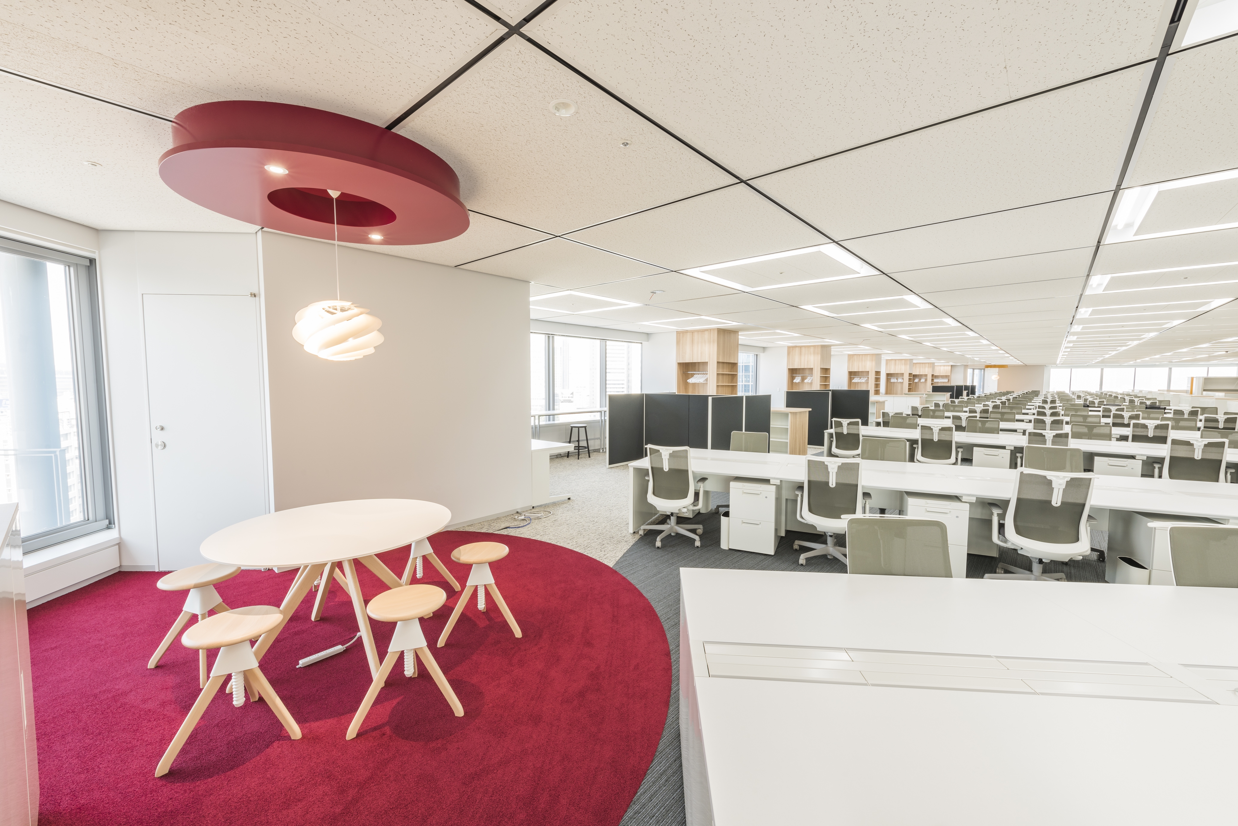 【法務】法務スタッフ募集！リモートワーク可能！求人媒体の発行・運営から幅広く事業展開を進めるプライム上場企業の画像