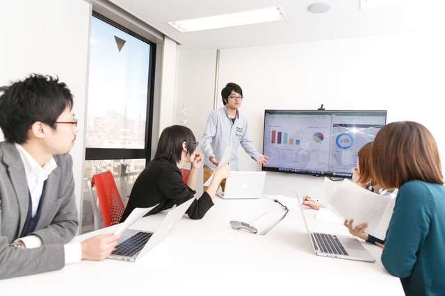 【経理担当】リモートワーク週2回以上！平均残業時間20時間！消費者向けのWebシステムの受託開発を中心とするAWS認定パートナー企業の画像