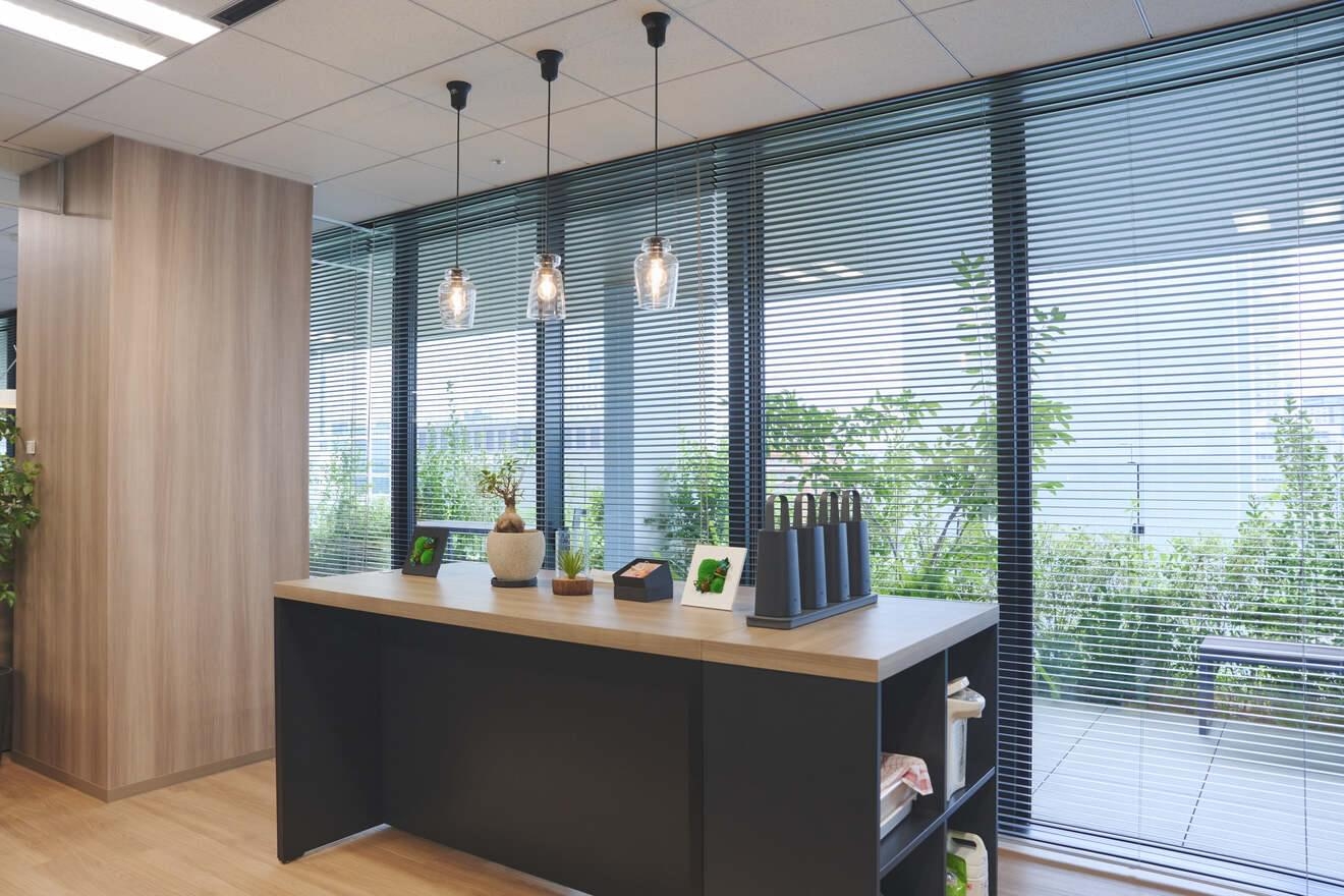 【税務の最前線へ】 資産税・企業税務・医療に専門特化／時差出勤＆リモートワーク可能！最新設備と社内独立支援でキャリアの幅を広げる税理士法人の画像