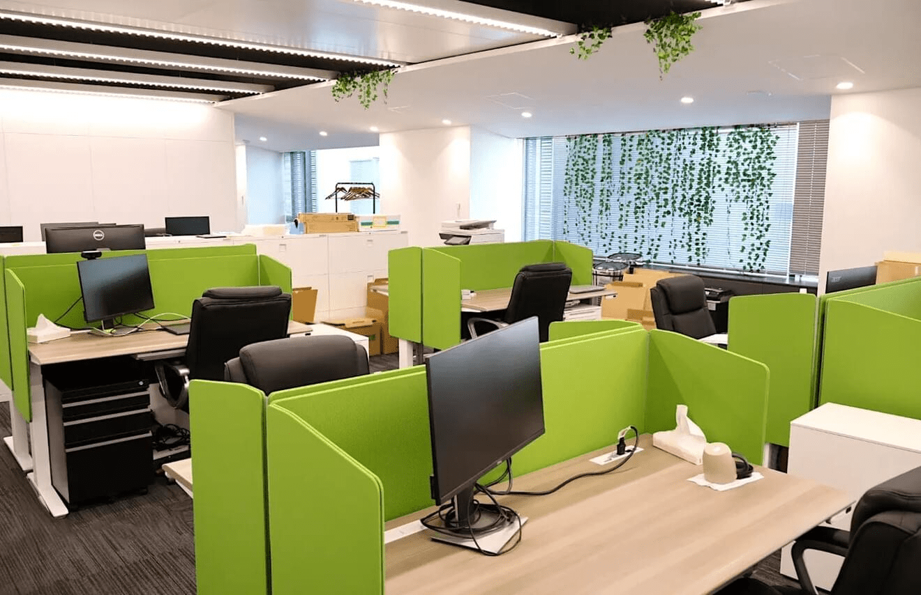 【総務/フレックス/残業少なめ】紙カタログベースの商慣習を改革し、 建材業界のDX化を推進！大手建材メーカーも参画する「建材サーチ」を提供し、業界のデジタル化と効率化を牽引する存在として受発注プラットフォームを創るSaaS企業の画像