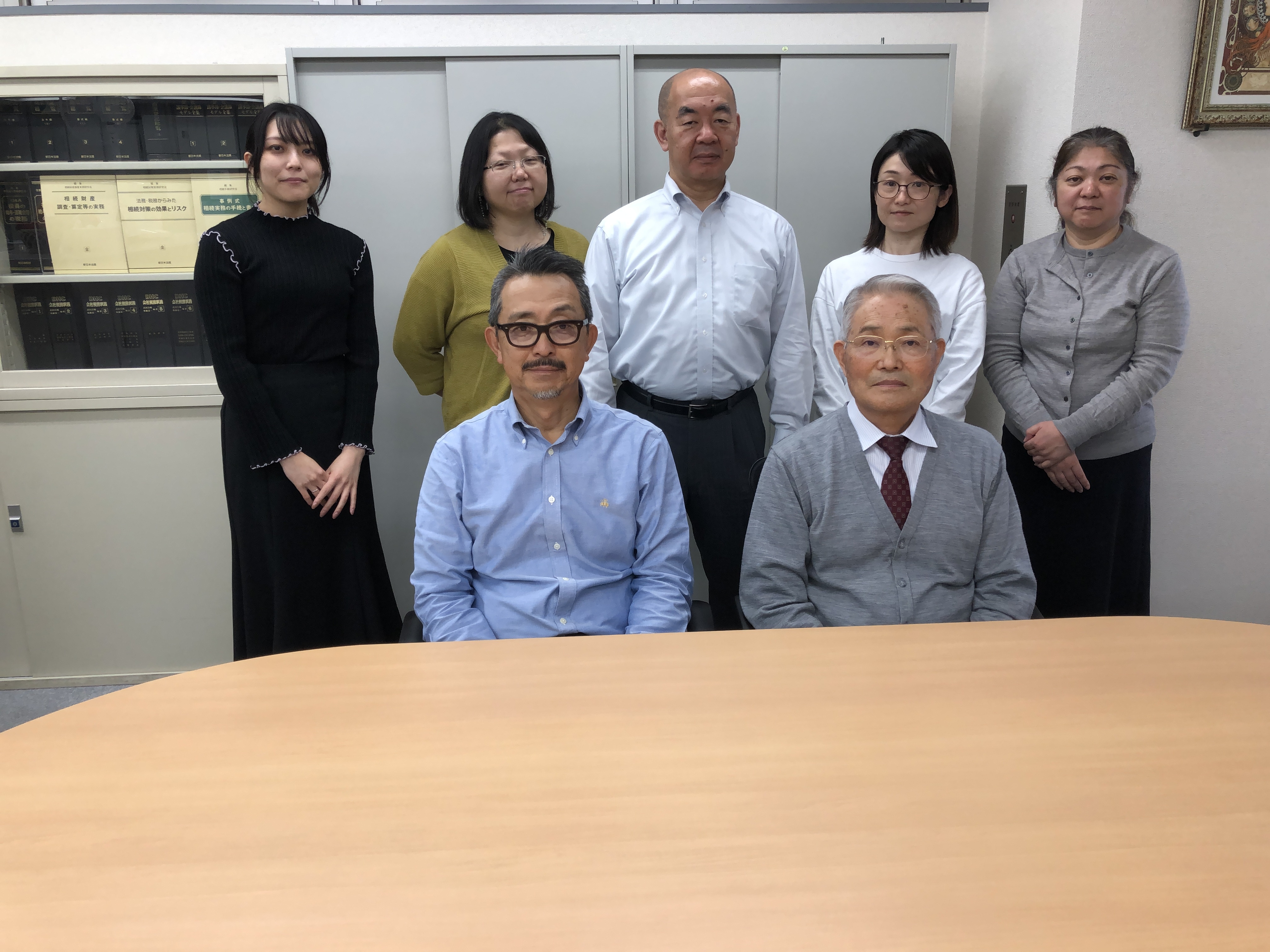 【税務スタッフ】経験者歓迎！残業少なく勉強応援◎中小企業の税務支援から経営支援まで経験できる税理士法人の画像