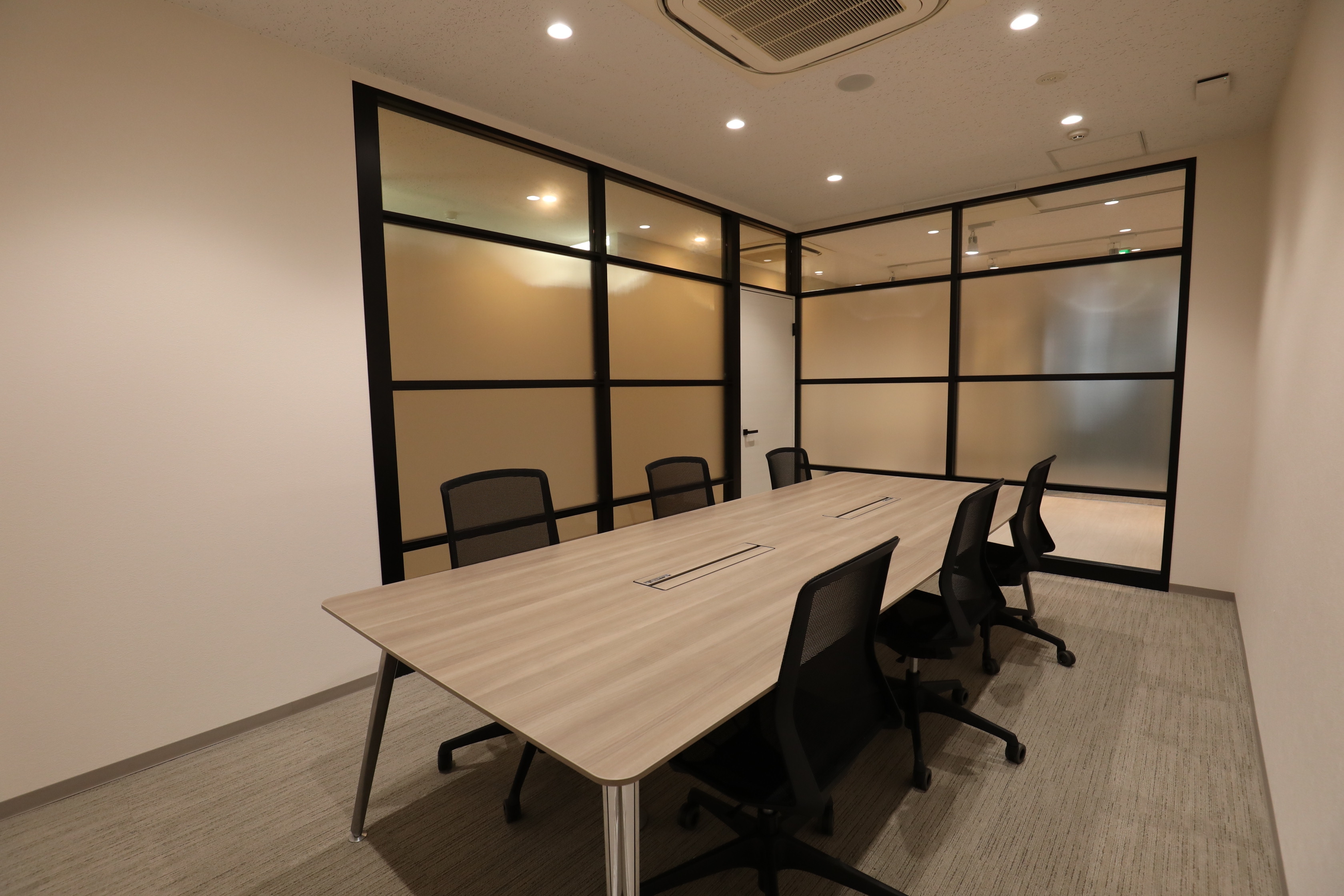 【税務会計】未経験歓迎！若手活躍！充実した教育体制もあり資格取得もサポート！チーム制で質問しやすく、明るくフランクな雰囲気が特徴の会計事務所の画像