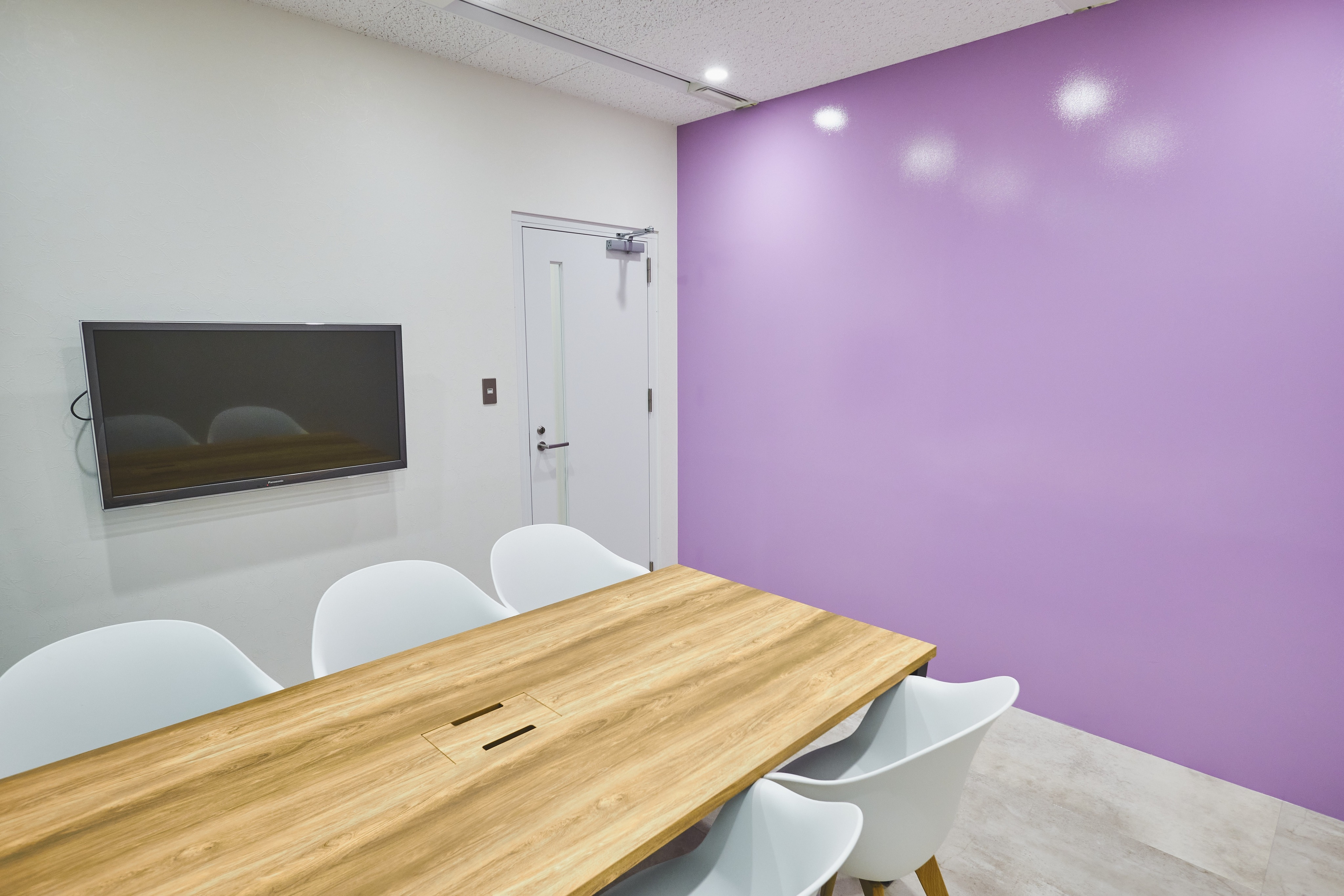 【法務リーダー候補】IPO準備中！フレックス制度導入！パーソナライズ×D2Cブランドの企画・販売を行う！創業5期目で800%成長！2022年2月時点で累計会員数は50万人を突破するベンチャー企業の画像