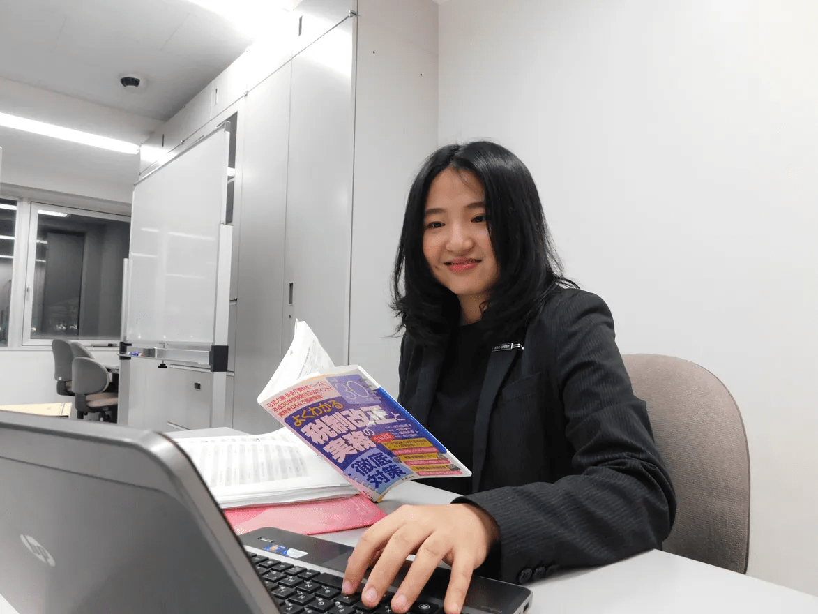 【税務スタッフ】仙台勤務！研修制度や退職金などの福利厚生が充実！全国展開で安定した経営の税理士法人の画像