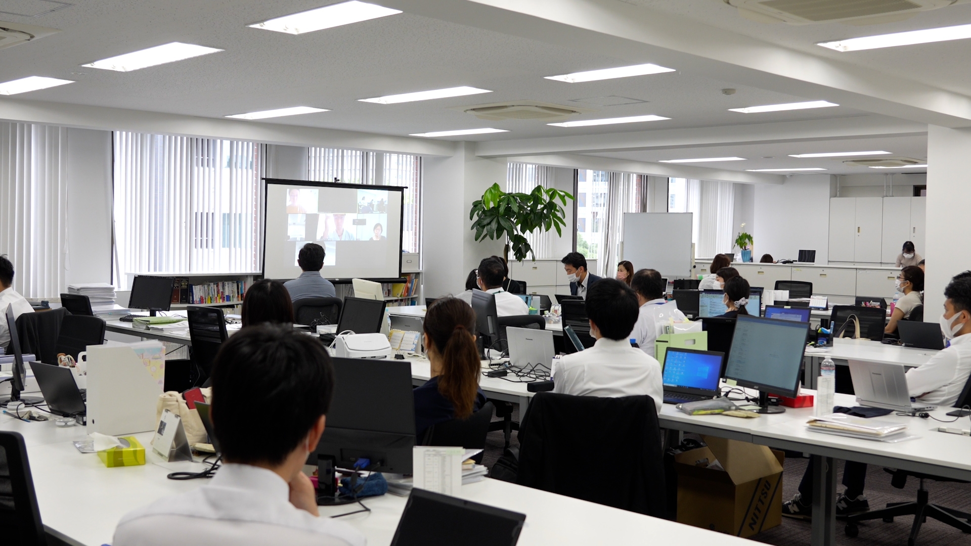 【社会保険労務士補助】年間休日120日以上！フレックス導入！ビジネスシーンにおける様々な問題をワンストップで解決する社労士法人の画像