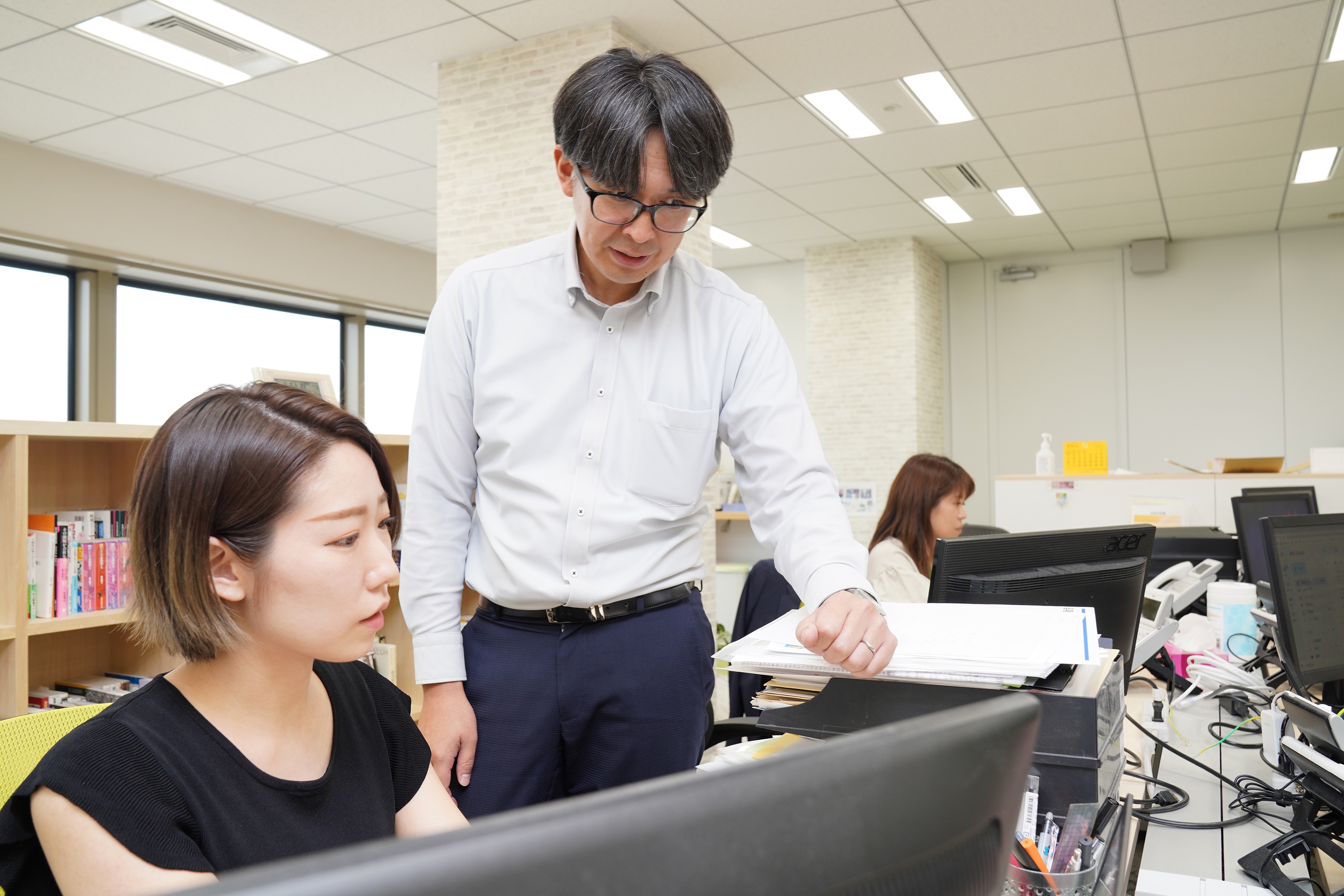 【税理士補助】スタッフ募集！平均年齢33歳、若手スタッフが多く風通しの良さが特徴／温和な代表のもとボトムアップで物事が進んでいく組織／働き方も柔軟な税理士法人の画像