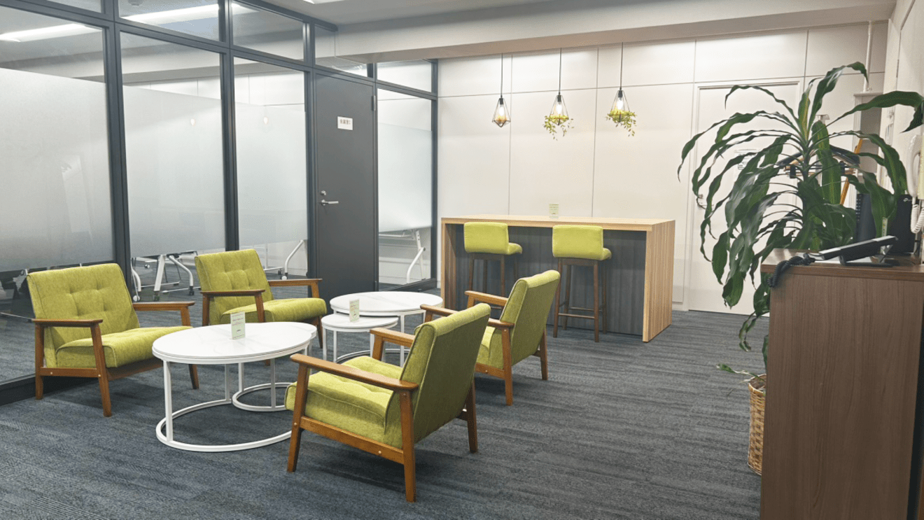 【成果に応じた高水準の給与体系】幅広い世代が活躍中！社員満足度No.1を目指し、落ち着いた環境で働きやすさとやりがいを両立できる税理士法人の画像