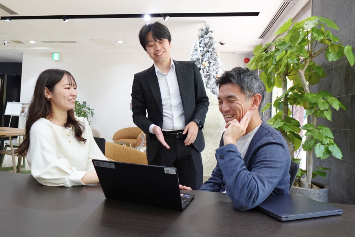 【科目合格者歓迎｜税理士を目指す最終ステージへ】100ファミリーの資産税・相続をチームで担当／税理士複数名在籍の近距離レビュー／年休120日以上・働き方も整う環境の画像