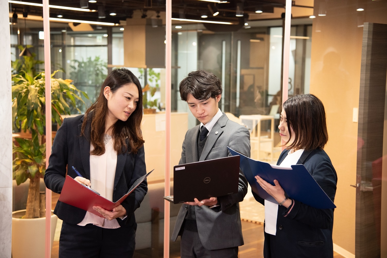 【経理課長】がんばるママやパパを支える家事代行業を中心にキッズ＆ベビーシッターや法人向け福利厚生サービスなどを展開しているベンチャー企業の画像