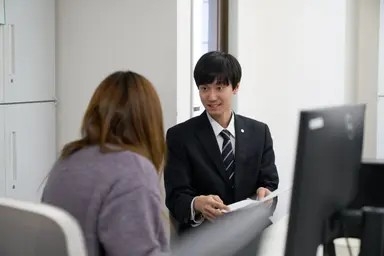 未経験から月次決算まで学べる経理｜残業月10h｜創業100年の老舗グループの画像