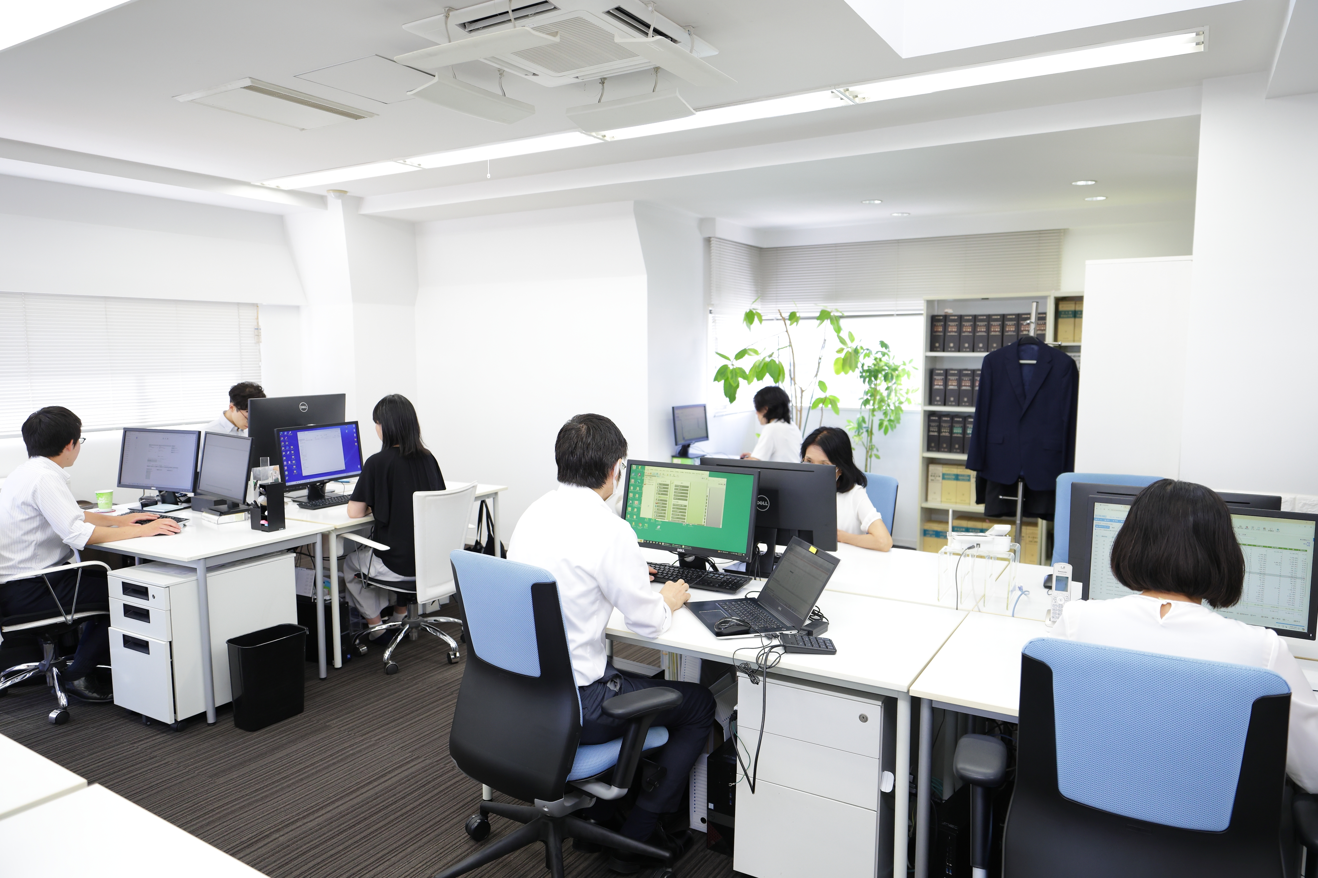 【子育て世代も活躍！】御茶ノ水駅徒歩5分／残業少なめ・家庭と両立しやすい落ち着いた税理士法人の画像