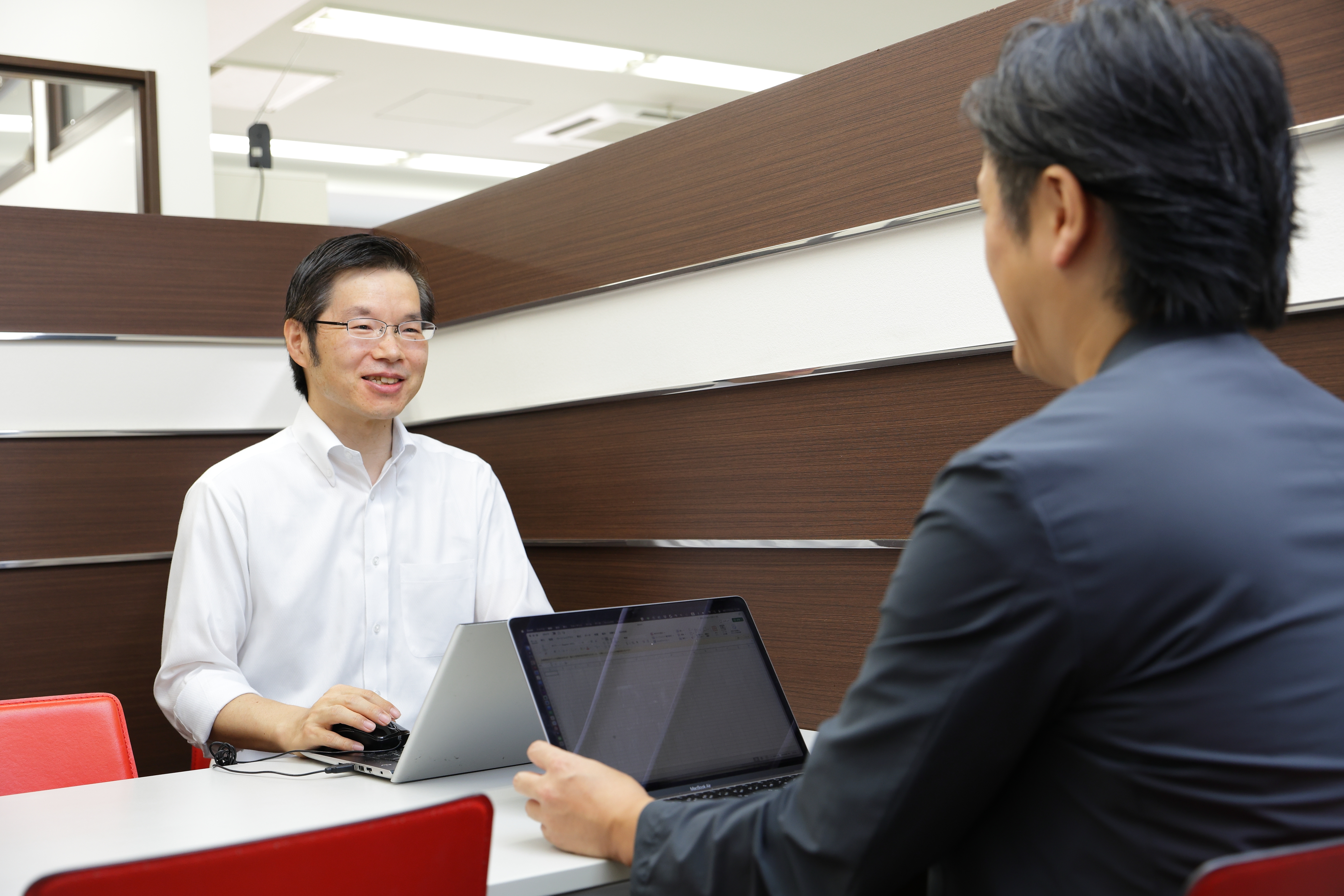 【税務会計】資格勉強と仕事が両立可能/勤務時間の調整も可能！/早期にパートナーも目指せる/業務領域を広げて活躍できる税理士法人の画像