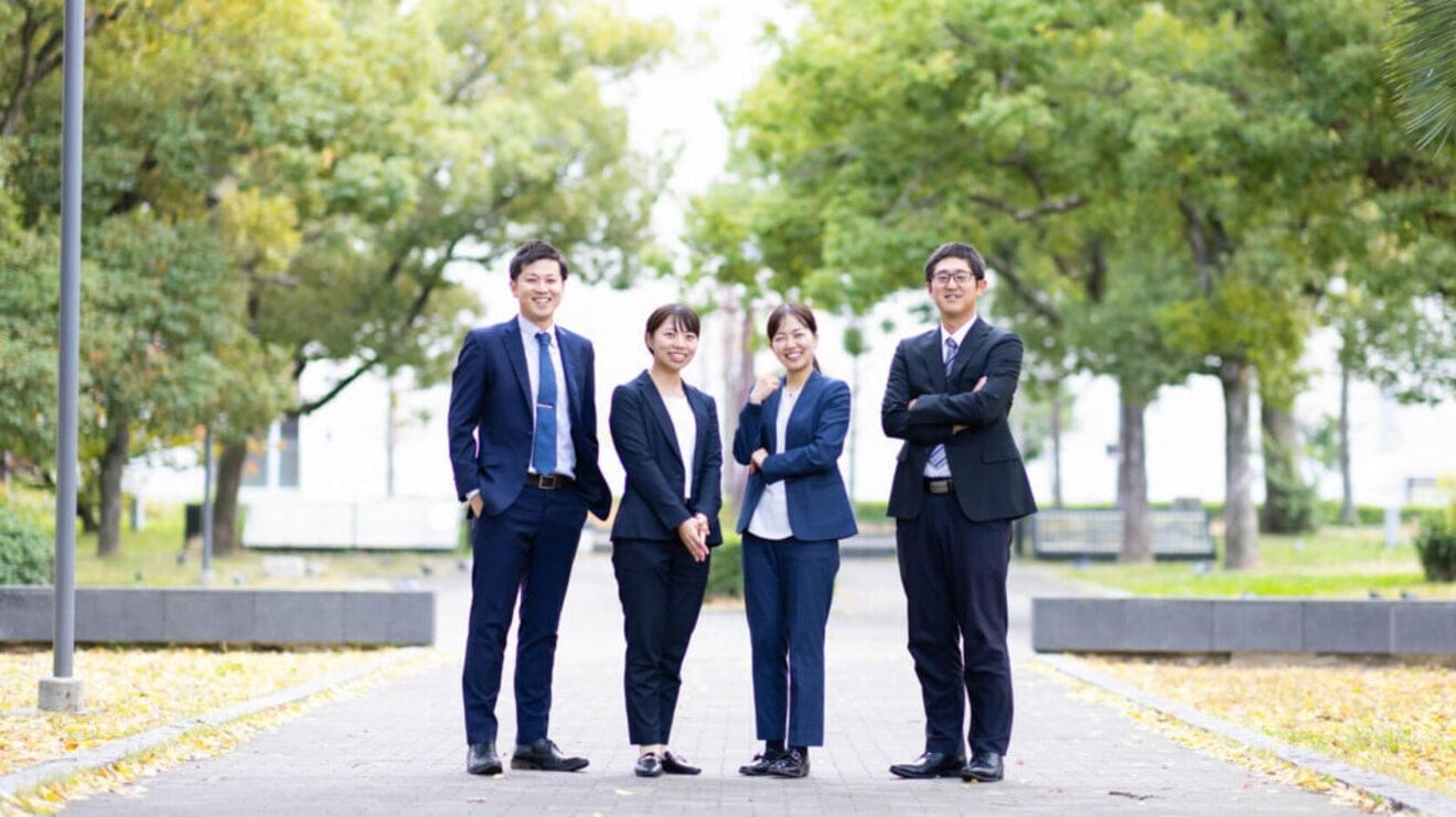 【必見】フルフレックス/テレワーク可能/社内の研修プログラムがあり、着実にスキルアップ可能◎若く勢いのある経営者を支えることで成長しながら、従来の枠にとらわれない先進的な会計事務所の画像