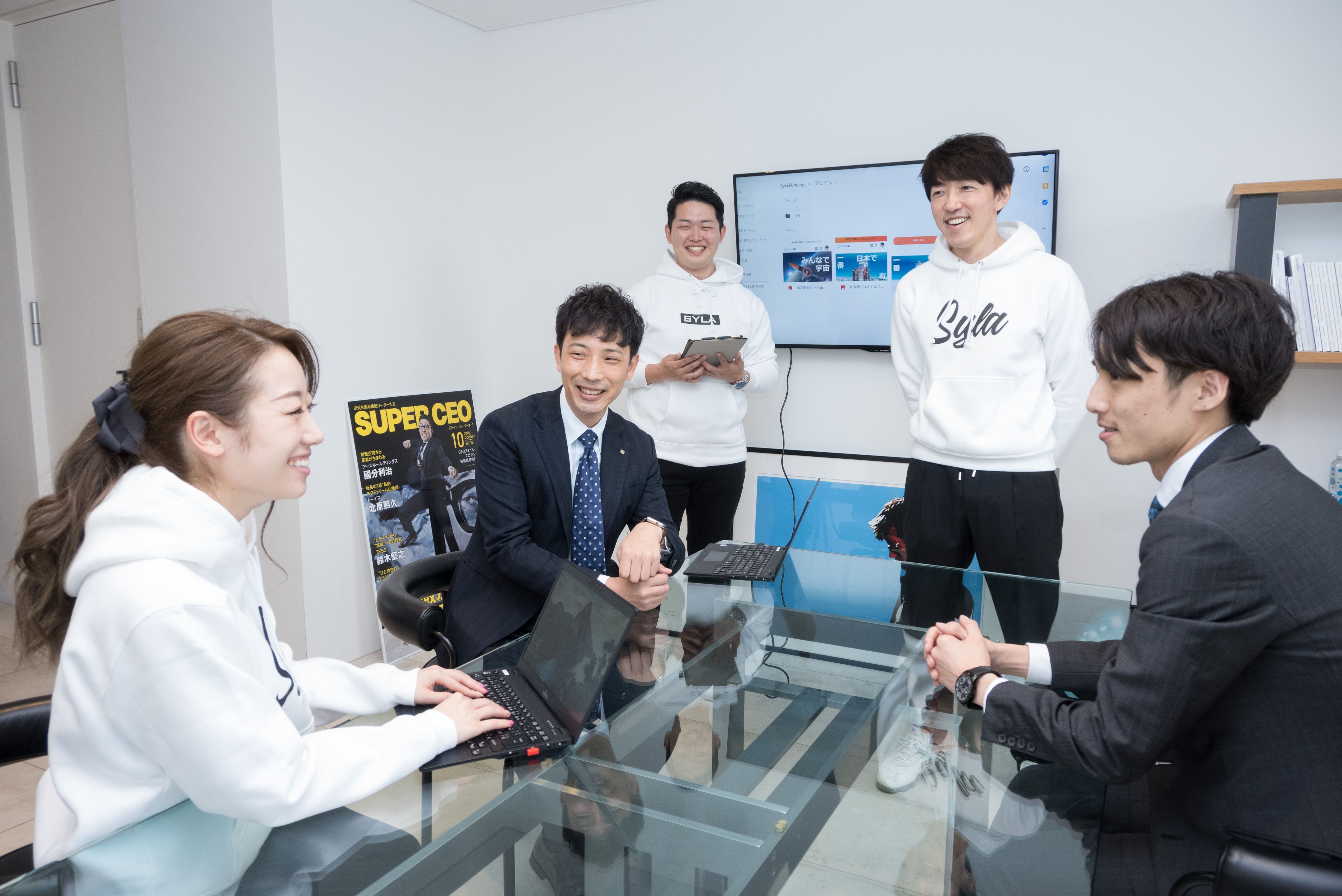 【人事】新卒採用担当募集！異職種から人事に挑戦したい方必見！IPO準備中の不動産開発事業から大陽光発電事業など幅広く事業展開をしている企業の画像