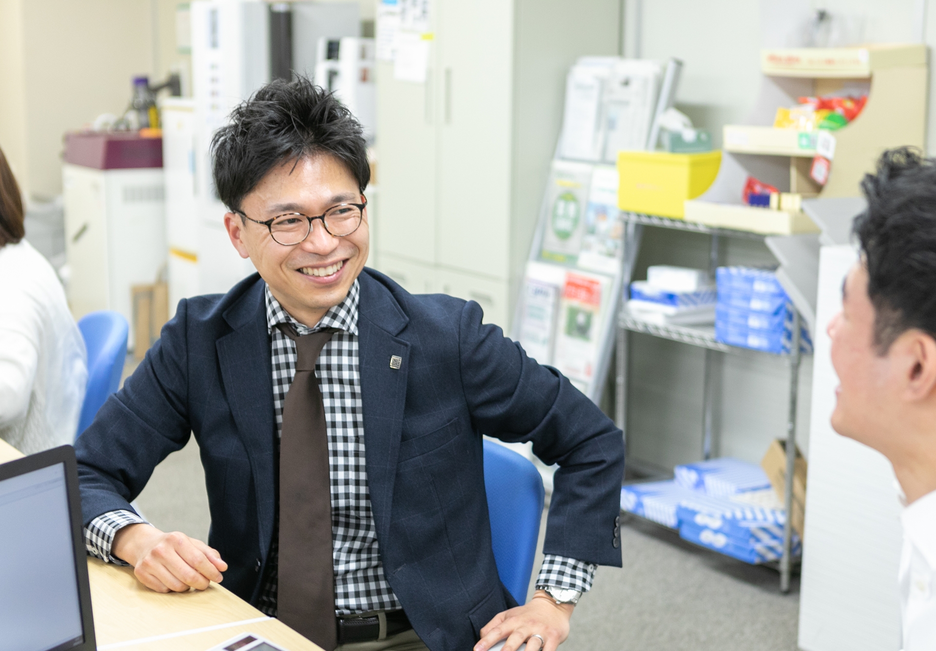 【大阪】顧客担当制×分業体制で、労務の得意分野を見つけて伸ばせる社労士法人｜リモート・フレックス完備の働きやすい社労士法人の画像