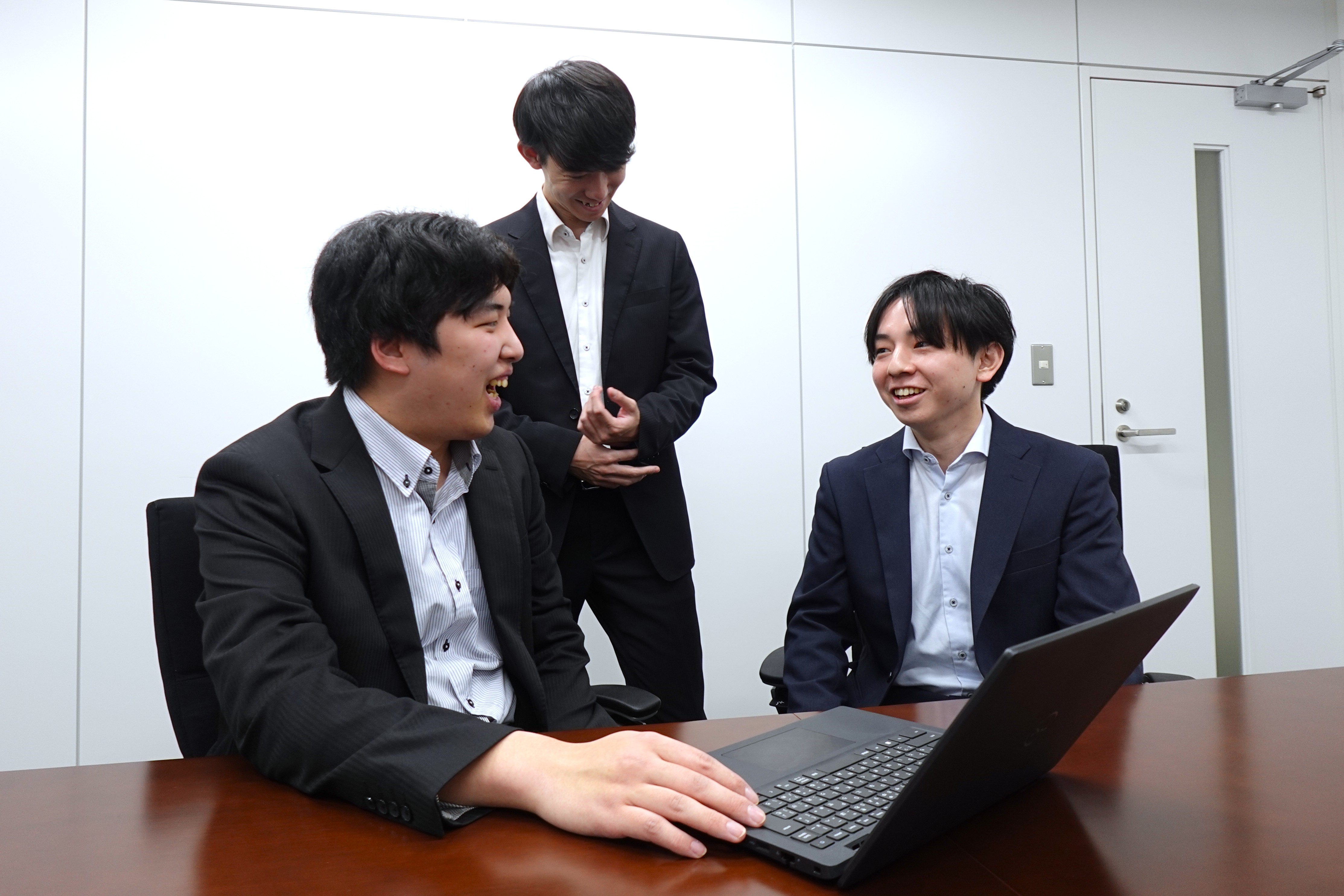 【勉強との両立を目指す方へ】実働7h×17時退社×年休130日｜手厚い育成体制で着実に成長できる会計事務所の画像