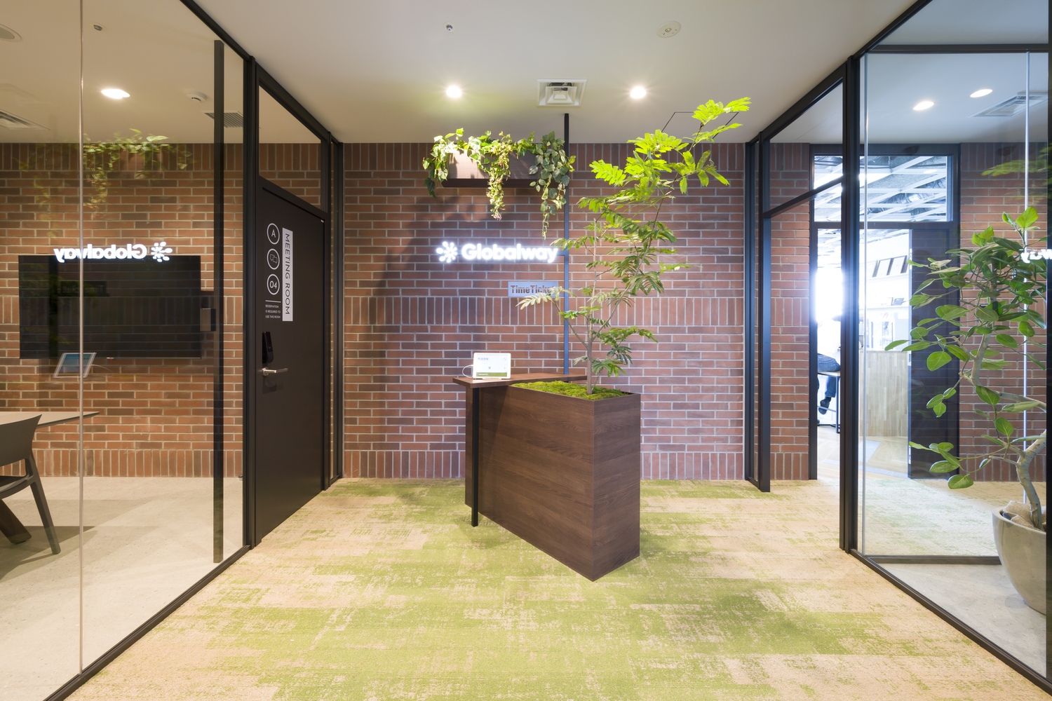 【経理リーダー】週2～3リモート◎フルフレックス勤務◎ITを軸に「アプリ開発」「ハイクラス人材の採用支援」「個人スキルのシェアサービス」など多角的に事業展開するグロース上場企業の画像