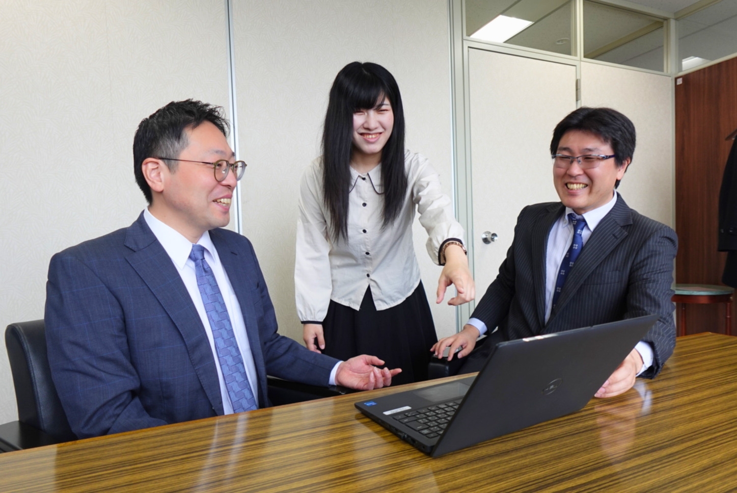 【税務アシスタント／無資格OK】内勤からステップアップ！富裕層のお客様と直接関わり、長期で寄り添うサポート職の画像