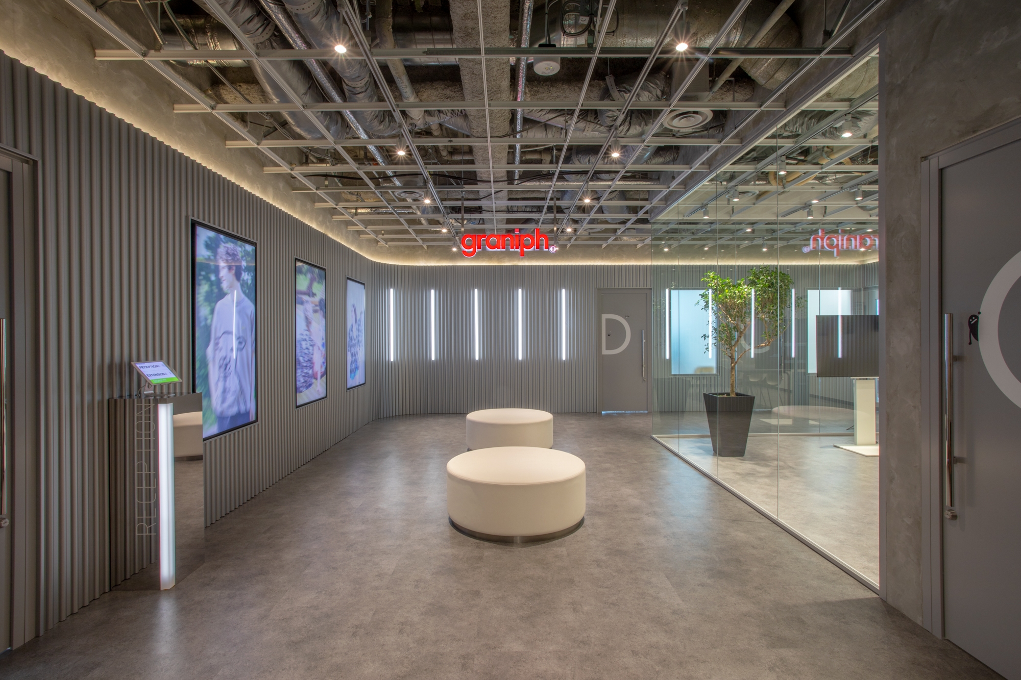 【経理マネージャー候補】世界に向けてIPを発信するNo.1グラフィックカンパニーをめざし、グラフィックライフストア「グラニフ」を運営！上場間近で上場後企業の成長を感じる環境がここにある！の画像