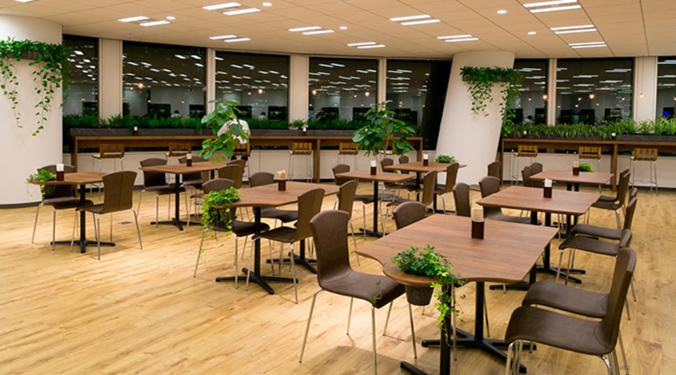 【経理リーダー候補】コンサルタントと同じ給与テーブルで昇給ができる！／売上総利益43%！ヒアリングから開発まで一気通貫でソリューションを提供し顧客企業のDXを支援する年13%以上成長を続けるプライム上場の画像