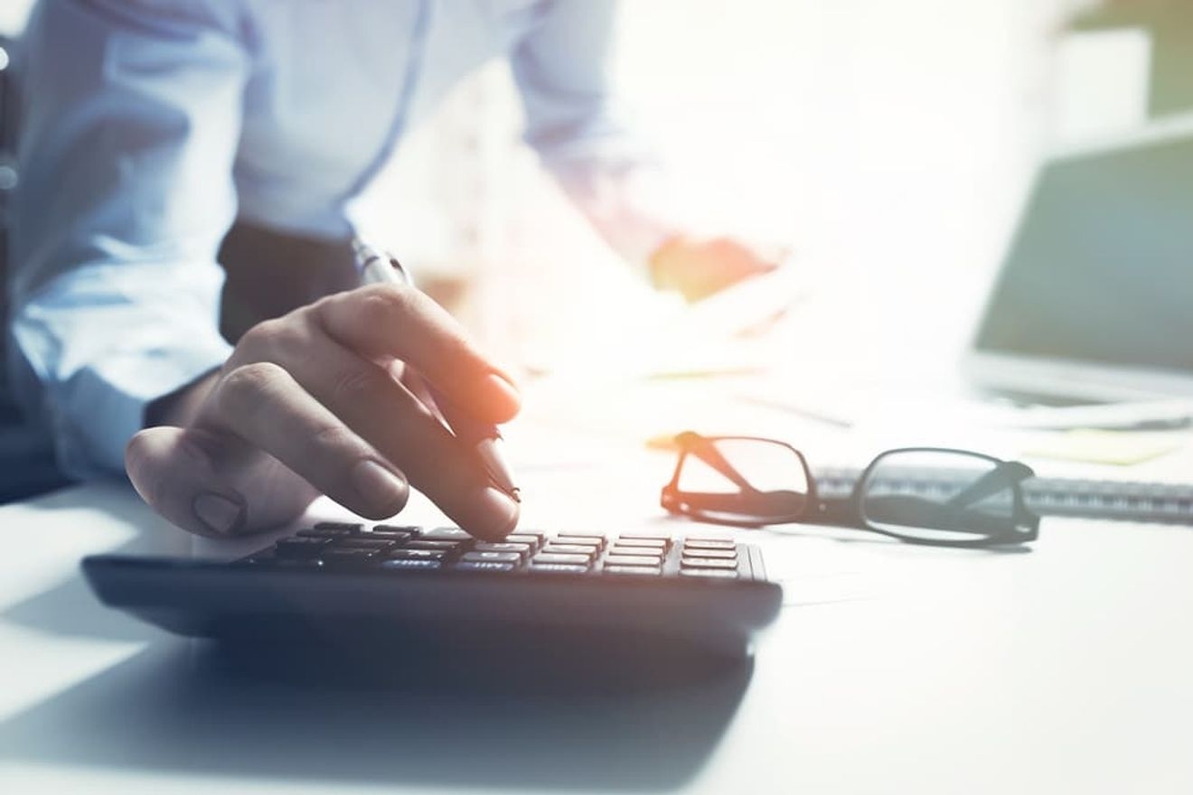 東証一部に上場する条件は?株式数や利益額など最近の流れとともに解説!