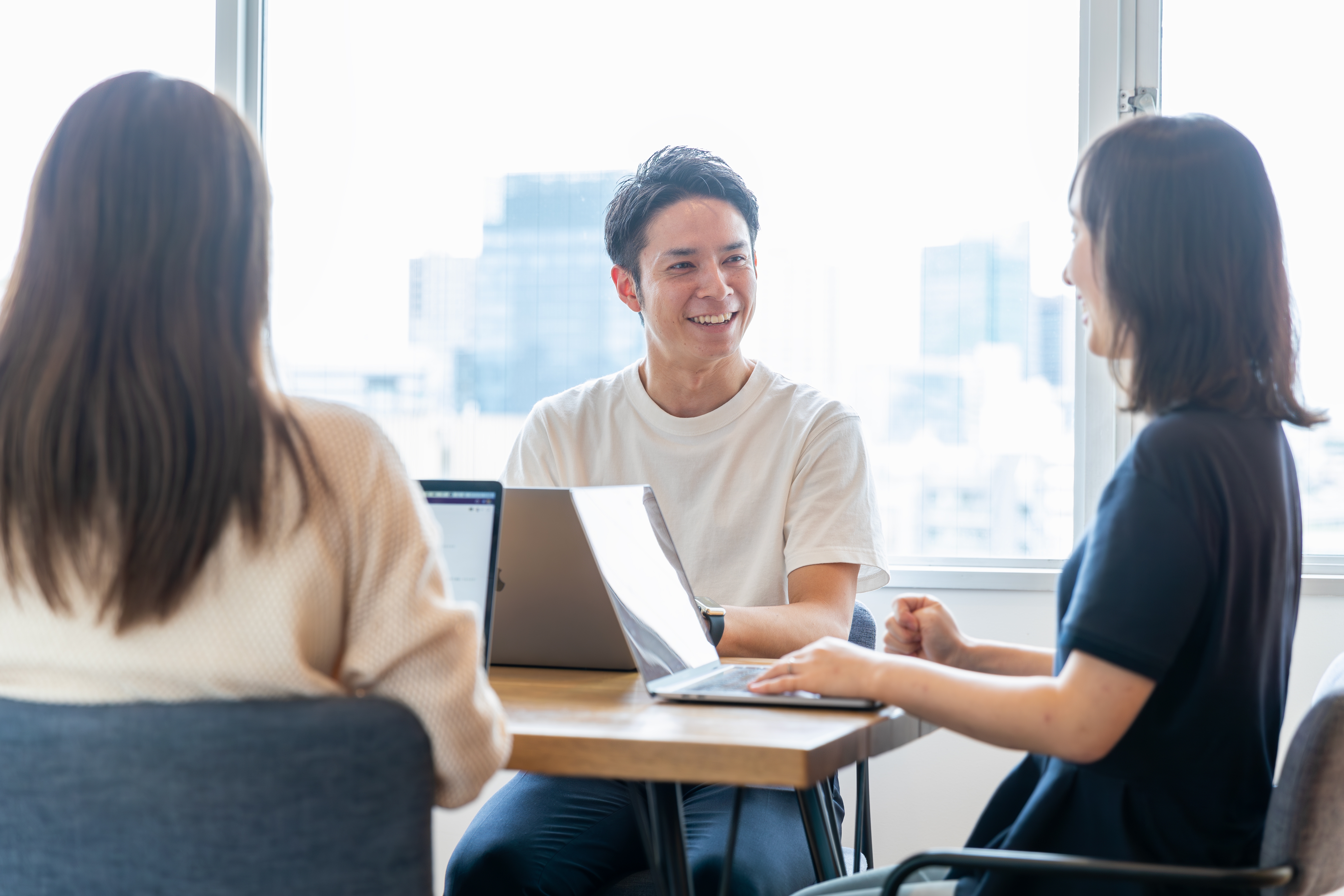 【経理リーダー候補】週3リモート、フルフレックス！人材紹介会社向けの求人データベースサービスやITエンジニアに特化した求人媒体を展開！人材紹介会社総合満足度No.1を獲得！「はたらくヒトと、未来を拓く。」をビジョンに掲げるIPO準備企業の画像