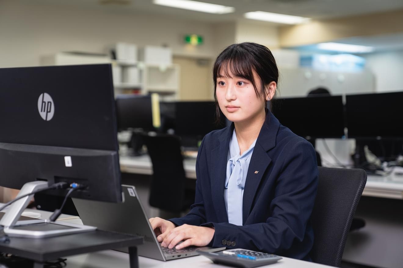 【最速キャリアアップ】半年ごとの評価と明確な等級制度で、最短2年弱で課長昇格の実績あり！創業から承継まで、経営・DX・労務・相続・WEBまで幅広く対応する総合型税理士法人の画像