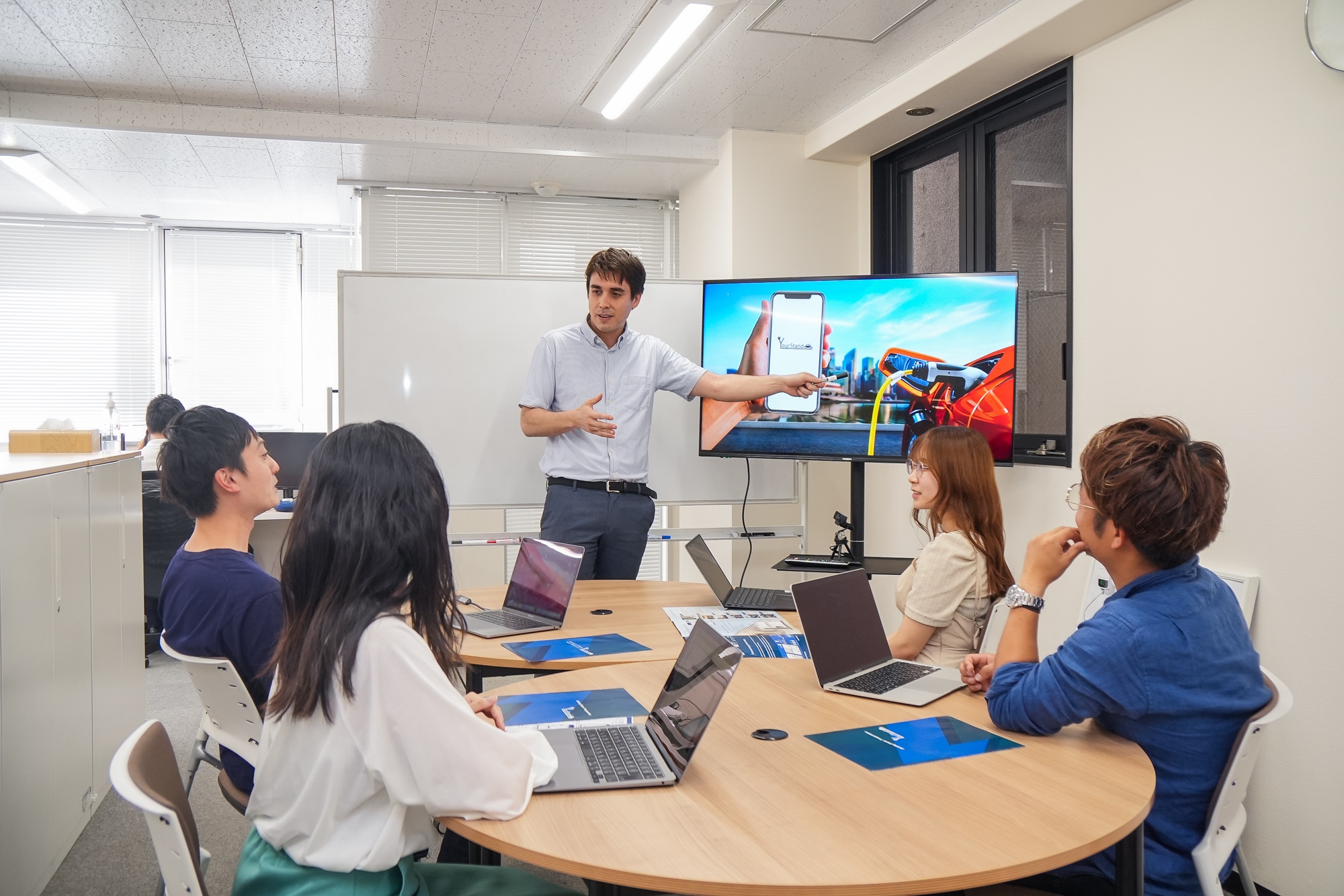 【経理】経理経験者必見！フレックス・リモートワーク◎/電気自動車(EV)充電事業で業界大注目の急成長スタートアップの画像