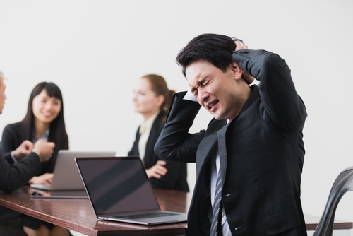 絶対にミスができない給与計算や勤怠管理のプレッシャー