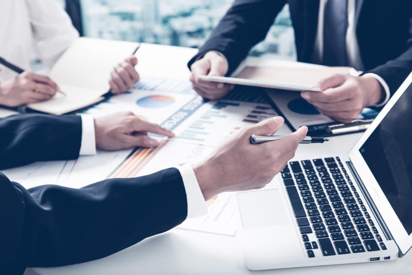 売上高成長率の目安は?