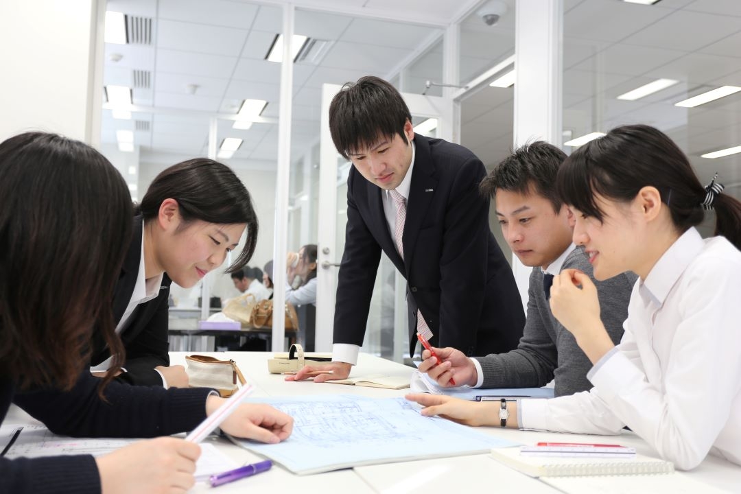 【経理スタッフ】年間休日120日◎／週1回のノー残業デー！／着工戸数15年連続日本NO.1◇グッドデザイン賞など複数の受賞実績を持つ不動産の総合コンサルティング会社の画像