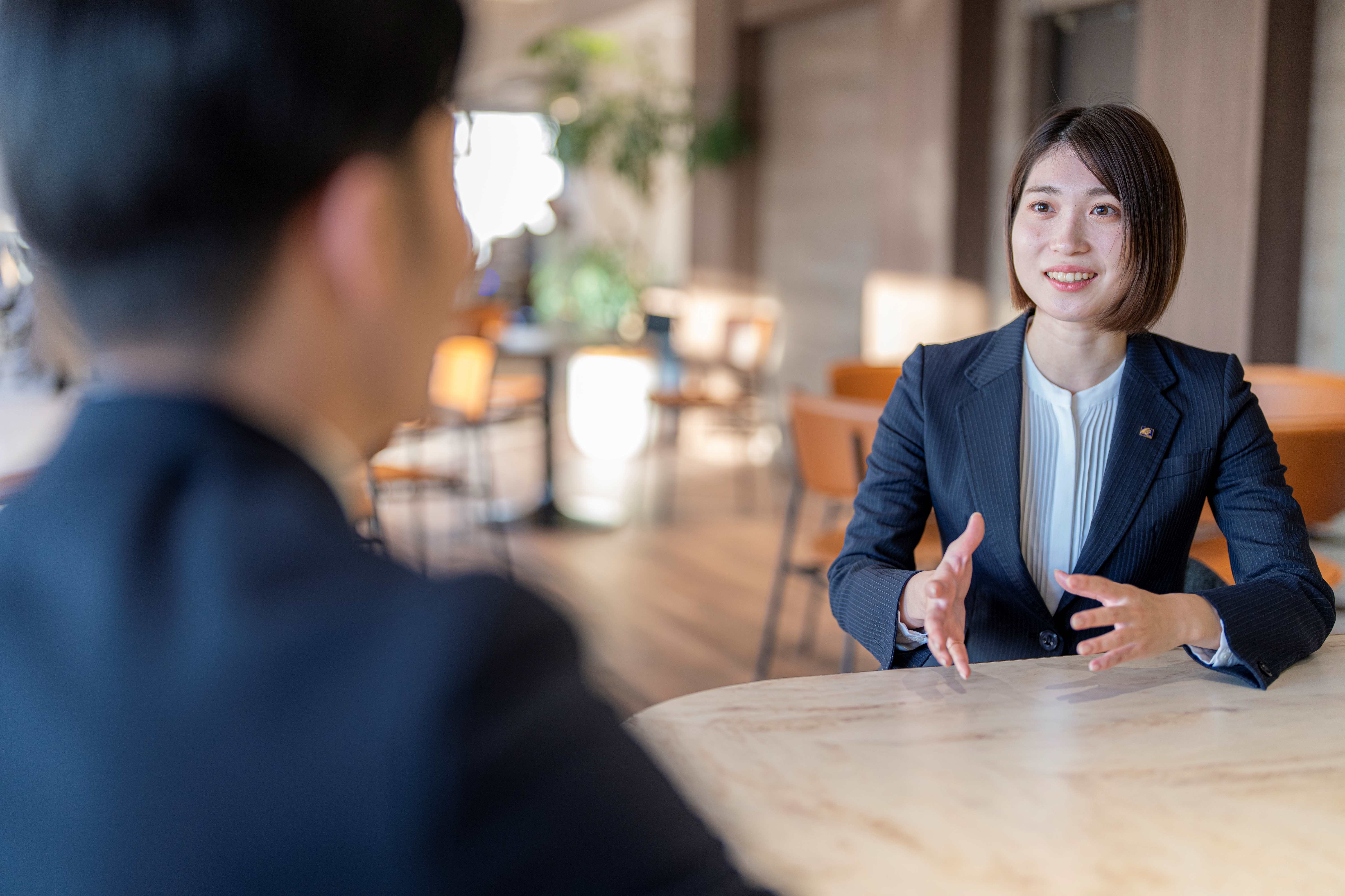 【女性活躍！】勤務時間の選択可能！時短勤務あり/大手ならではのライフステージに合わせた柔軟な働き方がかなう/圧倒的な働きやすさと幅広い業務領域&研修体制をかねそろえた日本最大級規模の独立系税理士法人の画像
