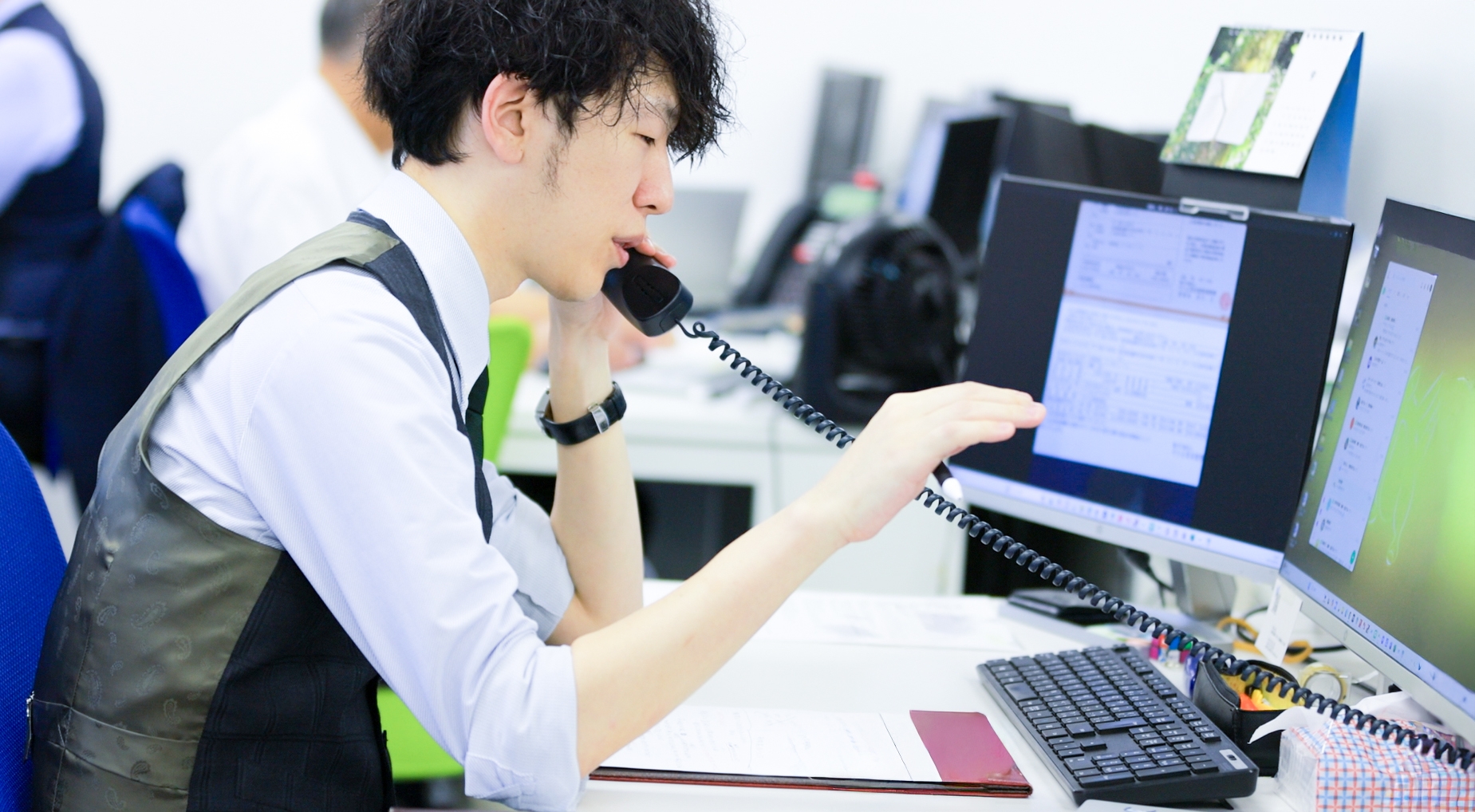 仕訳や入力作業から資金繰りや経営課題を支える担当へ｜国税OBとチームの手厚い指導×ITで業務効率化を進める税理士法人の画像