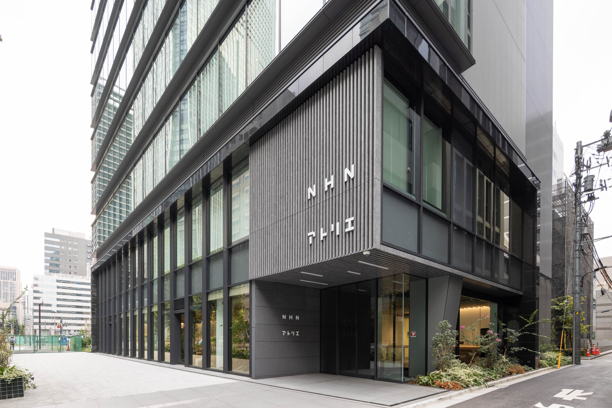 【経理シニアスタッフ/フレックスあり】「ディズニー ツムツム」や「妖怪ウォッチ ぷにぷに」など、人気のスマートフォンゲームの開発・運営を手掛けるNHNグループのホールディングス機能を担う会社！売上高は18億円！韓国を拠点にした総合インターネット企業の日本法人の画像