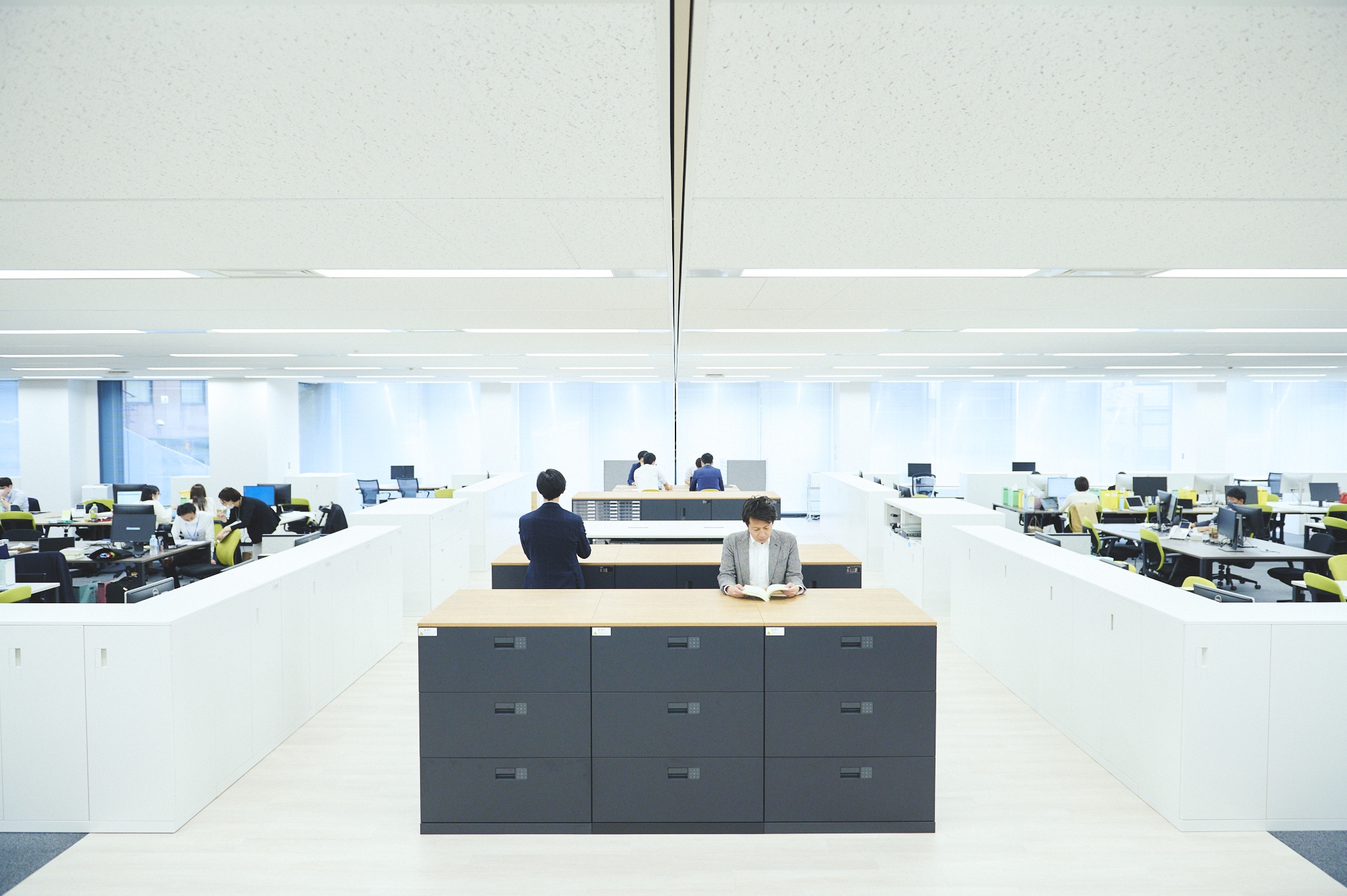 【税理士補助】科目合格者歓迎！幅広い業種、規模のクライアントの税務会計を支援／企業風土を変革し、組織全体でチャレンジを後押し／従業員180名を超える業界をリードする総合型コンサルティングファームの画像