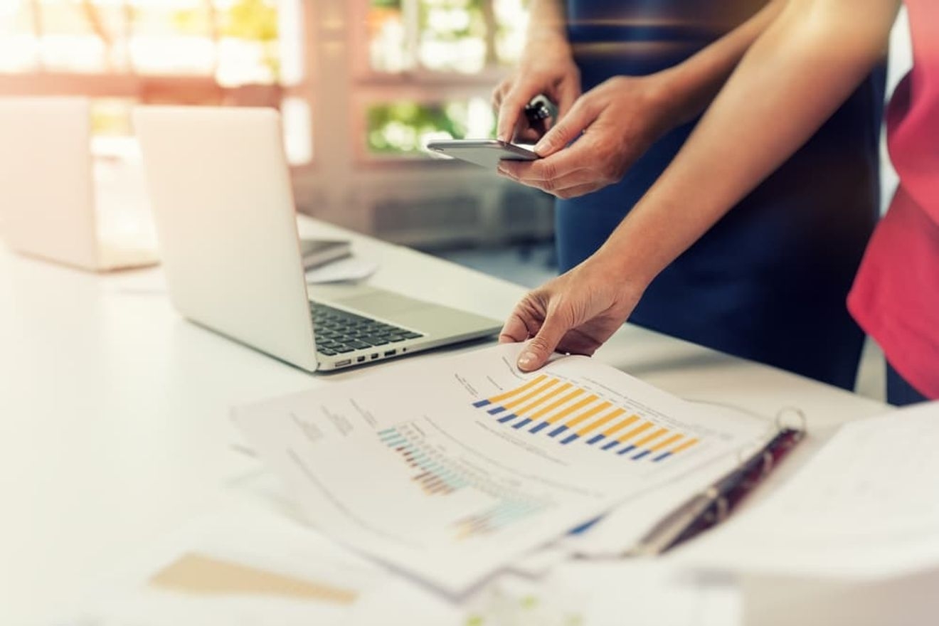 著作権侵害にならない社内研修資料の作り方