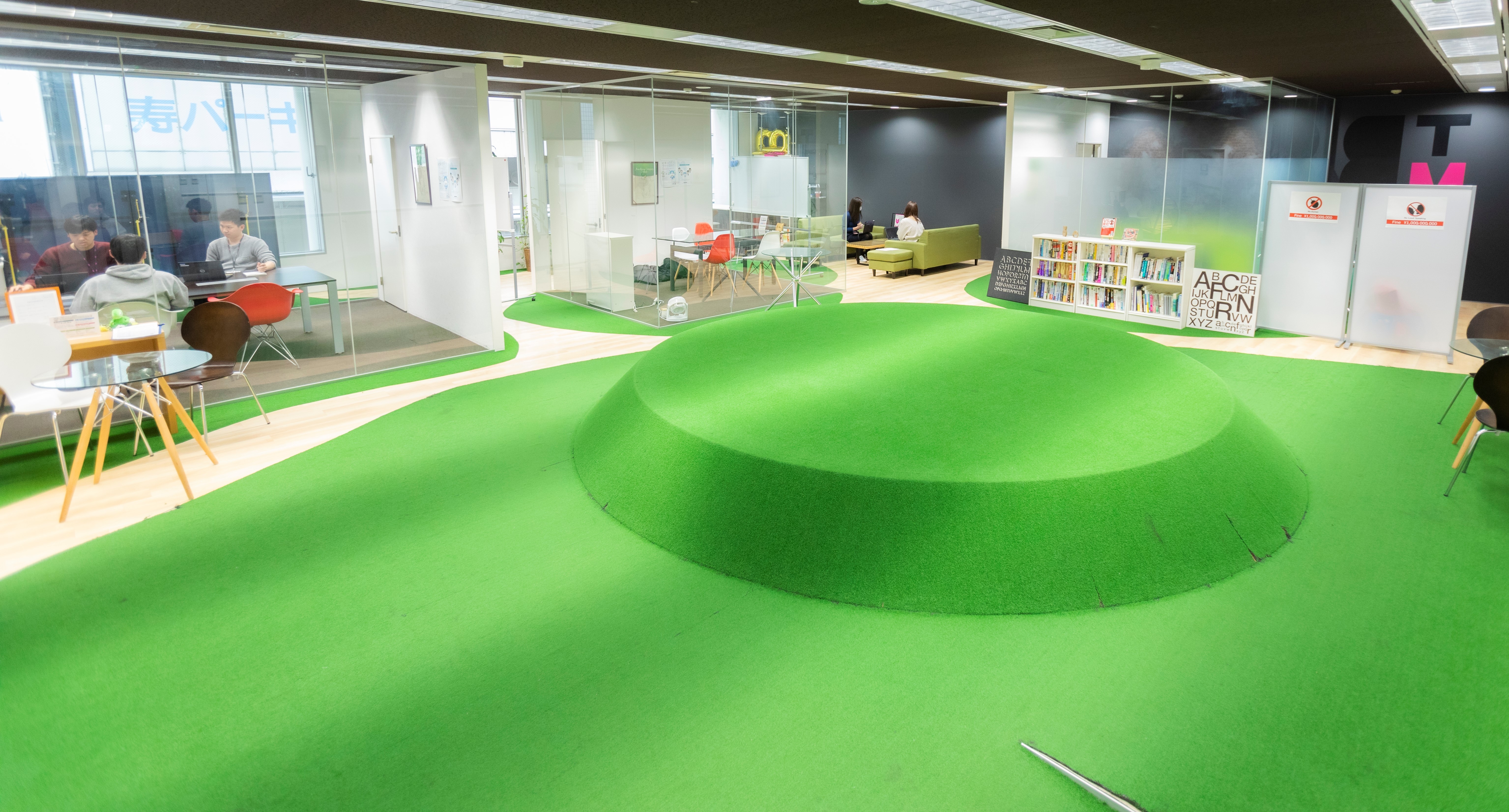 【人事】採用担当！福利厚生充実で女性が働きやすい環境！人事のプロを目指せる！コングロマリット企業を目指すべく、事業展開をしている企業の画像