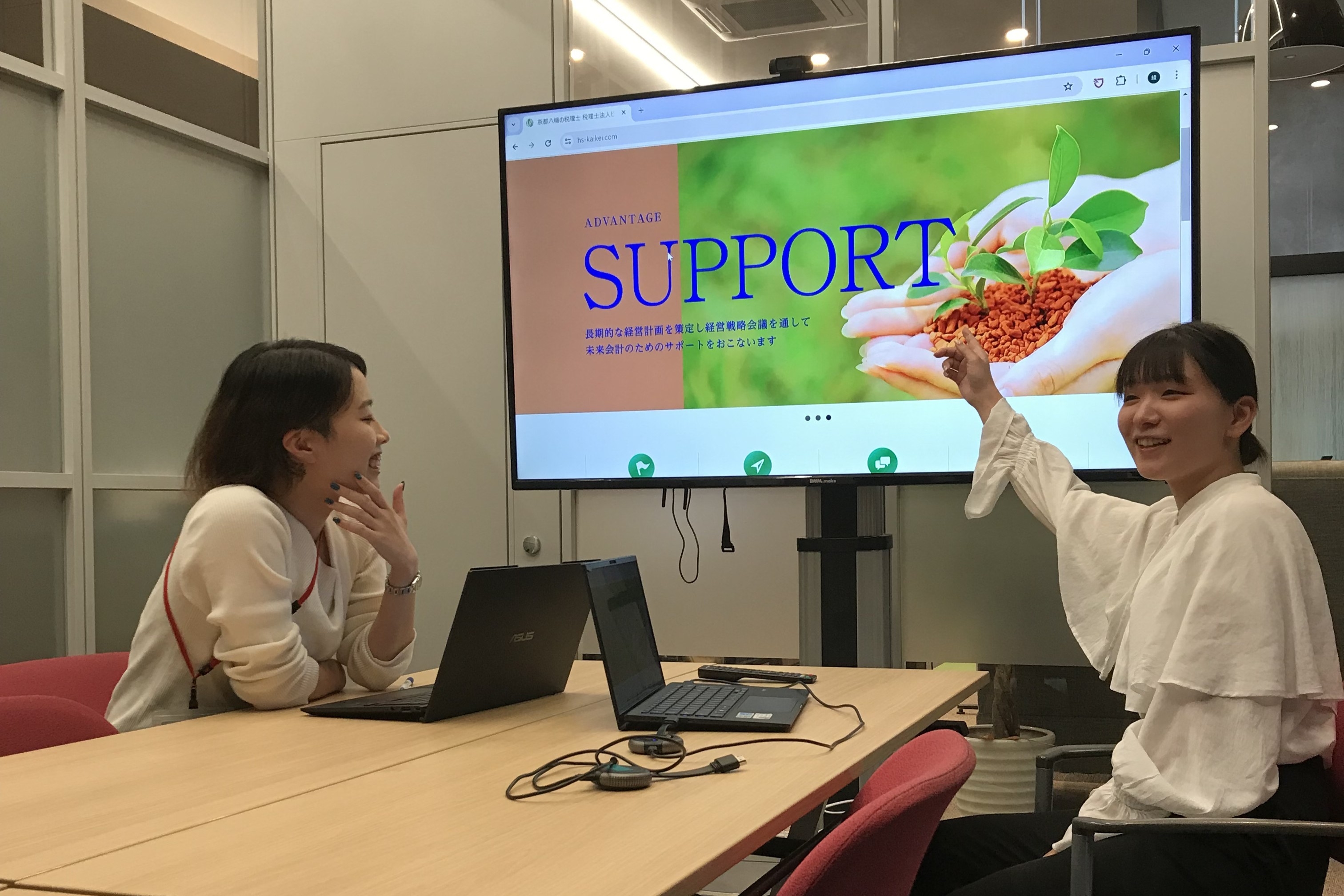 【未経験大歓迎】学びながら実務に挑戦！資格取得とキャリアを両立できる環境！年休125日以上＆試験休暇ありで、大学院通学や資格取得を全力バックアップする税理士法人の画像