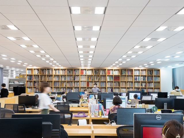 【経理マネージャー候補】世界に向けてIPを発信するNo.1グラフィックカンパニーをめざし、グラフィックライフストア「グラニフ」を運営！上場間近で上場後企業の成長を感じる環境がここにある！の画像