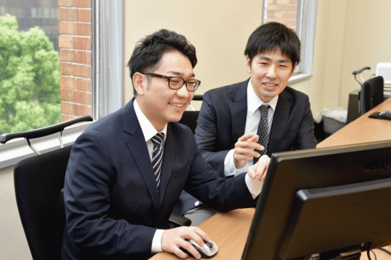 【税理士スタッフ】若手スタッフ活躍中！風通しの良い社風で、人に聞きやすい環境あり！上場企業様、準備中の企業様が多数！お客様と共に飛躍的に成長していく税理士事務所の画像