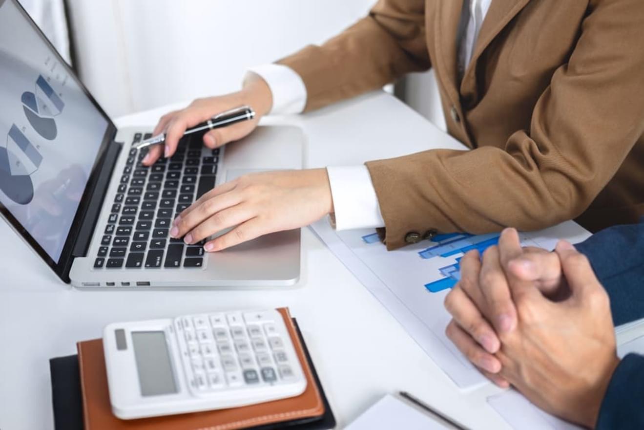 経理部門はミスが許されない?