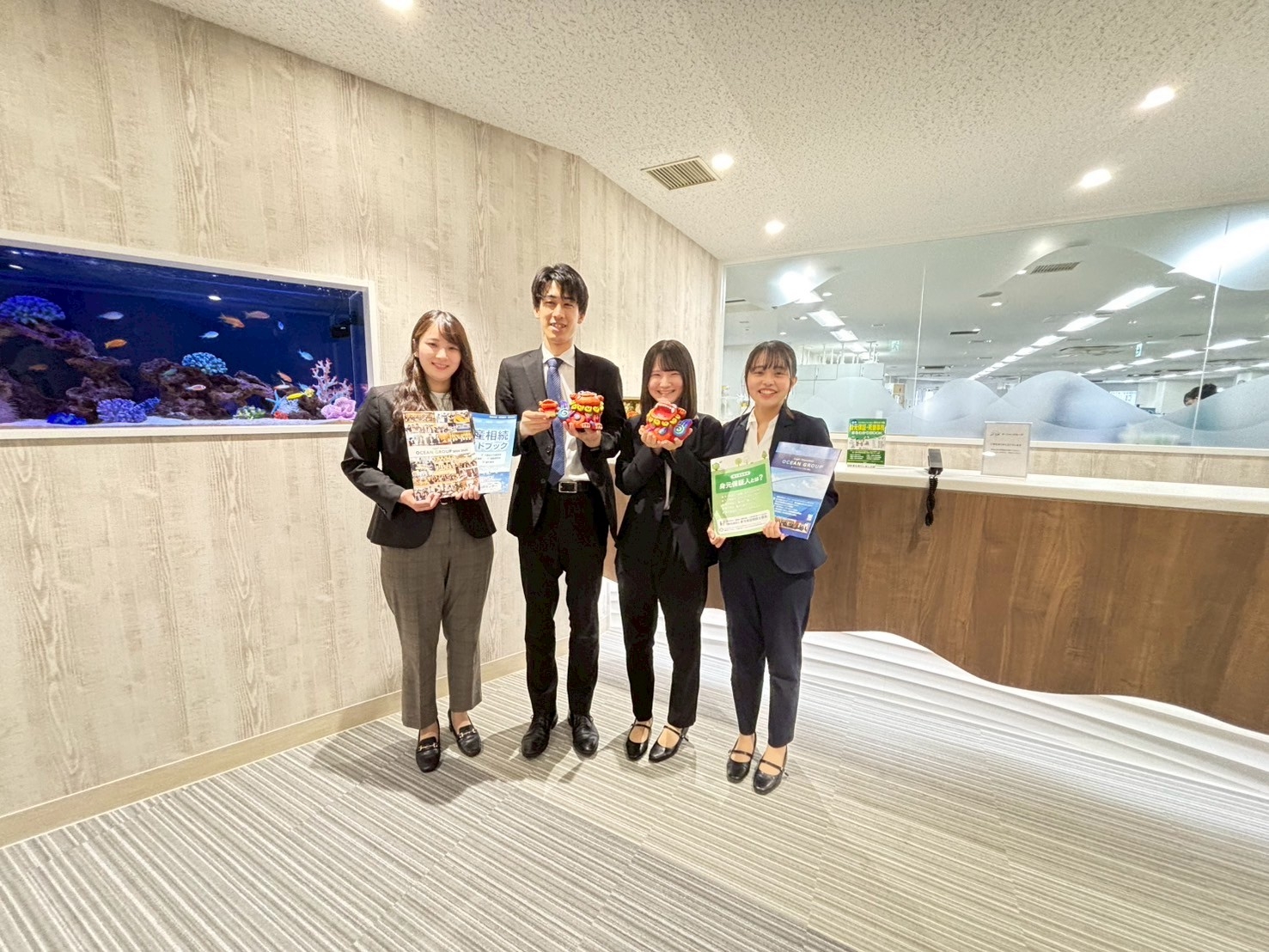 【横浜駅徒歩1分】士業グループの経理リーダー候補／毎年昇給◎働き方を選べて長く活躍できる！の画像