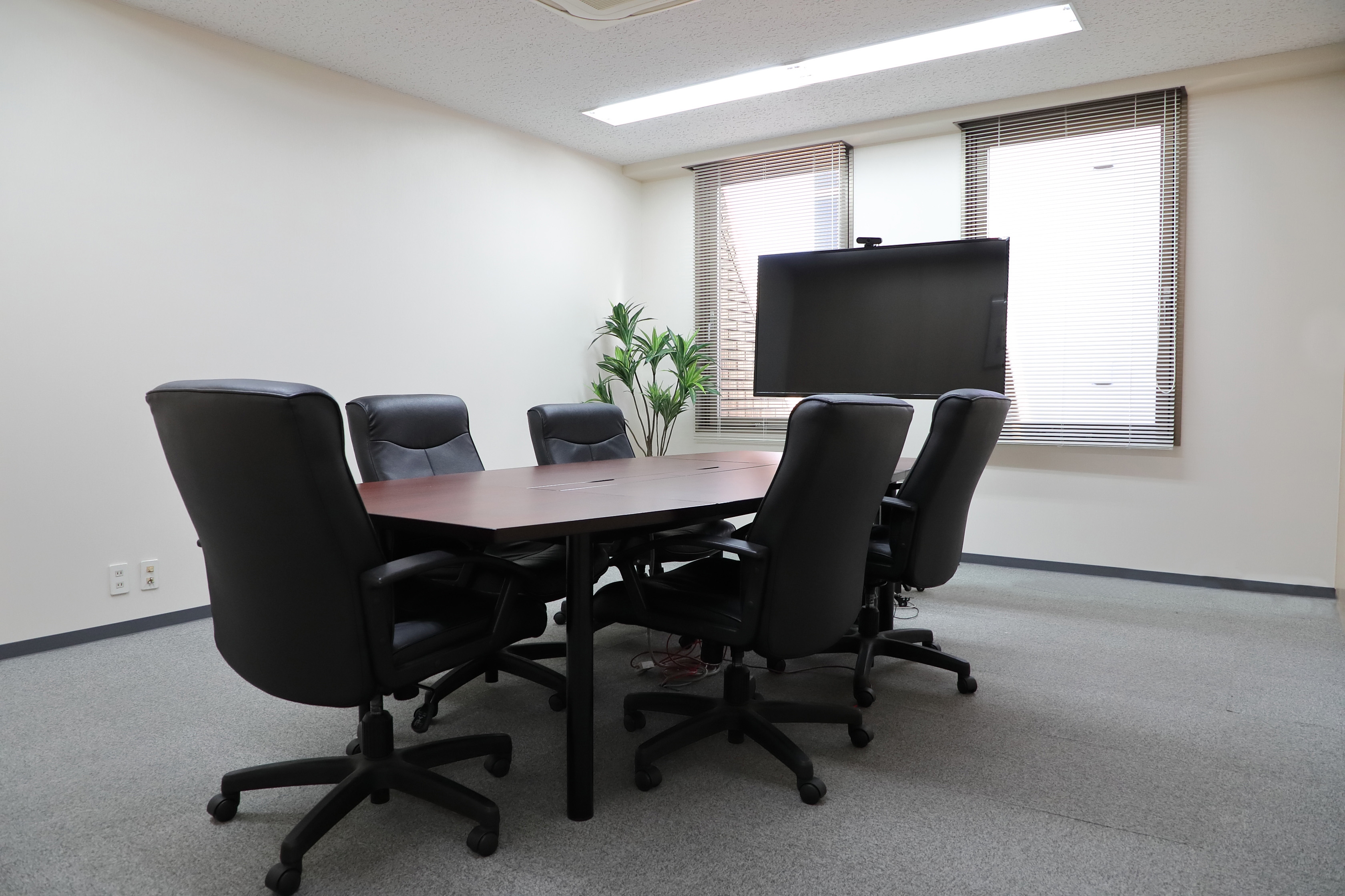 【税務スタッフ】資産税ポジション！7時間労働！リモート週2回！資格取得応援環境あり！相続税申告から徐々に組織再編・株価算定・相続コンサルティングなど幅広く経験できる税理士法人の画像